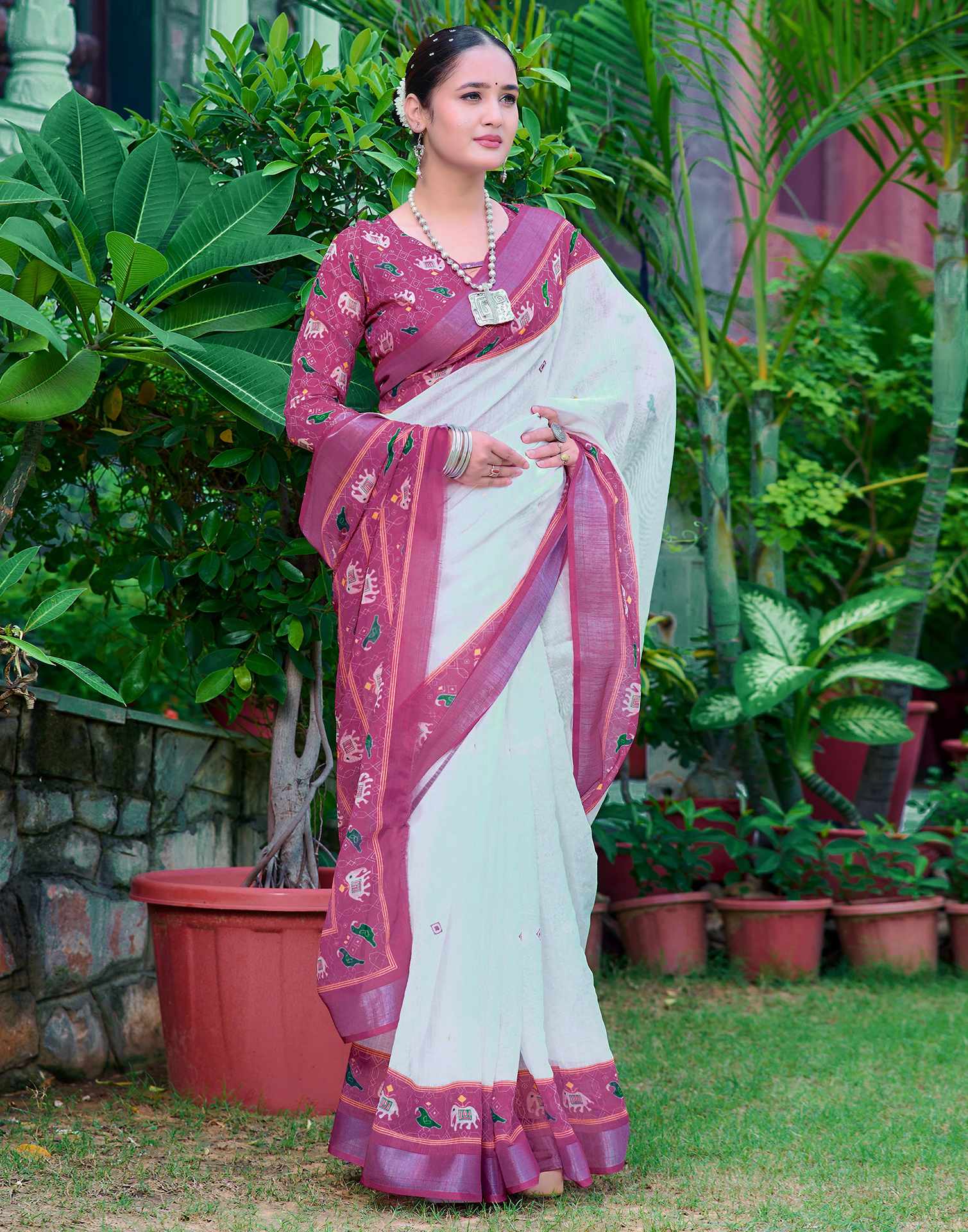 White Cotton Linen Printed Patola Saree