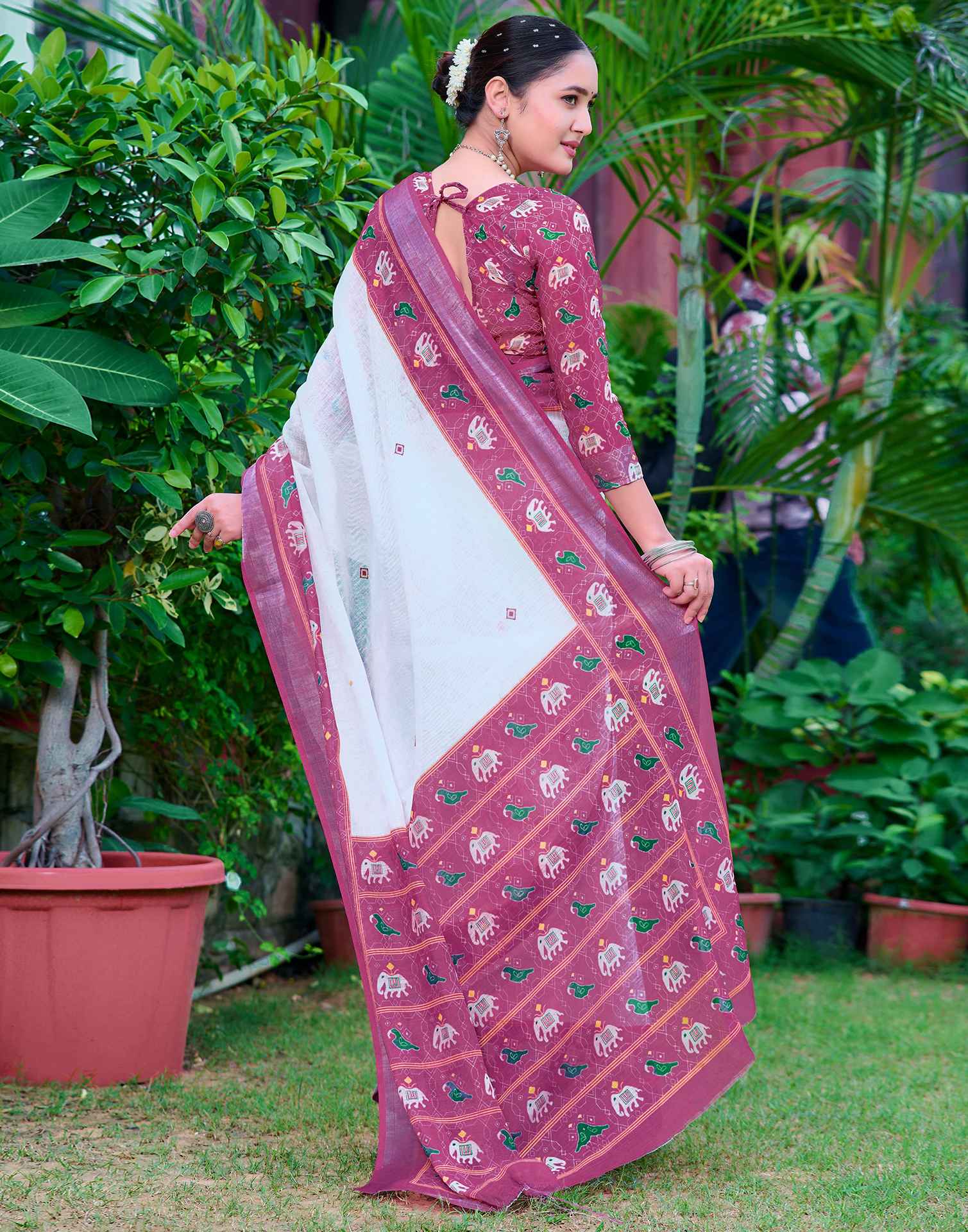 White Cotton Linen Printed Patola Saree