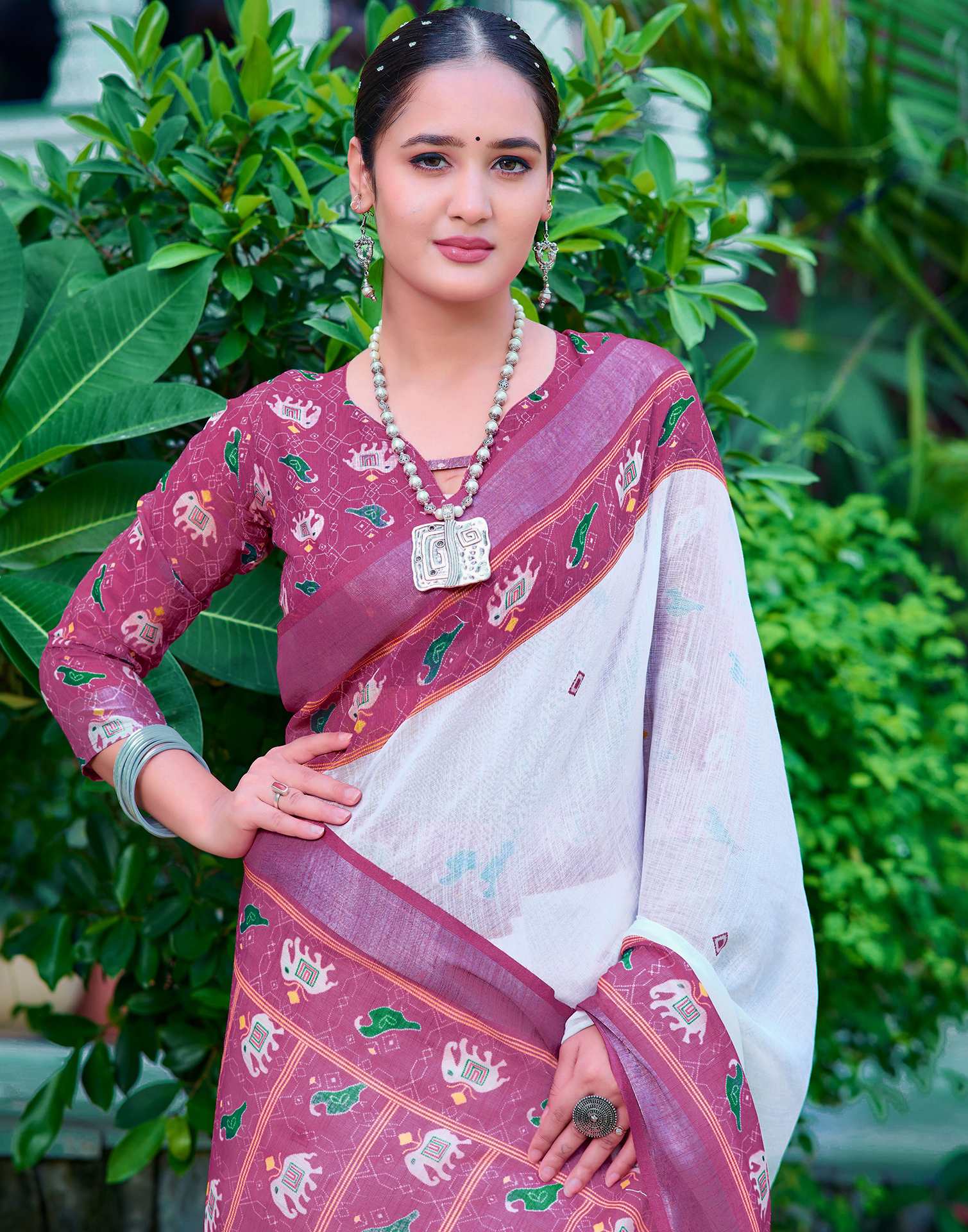 White Cotton Linen Printed Patola Saree