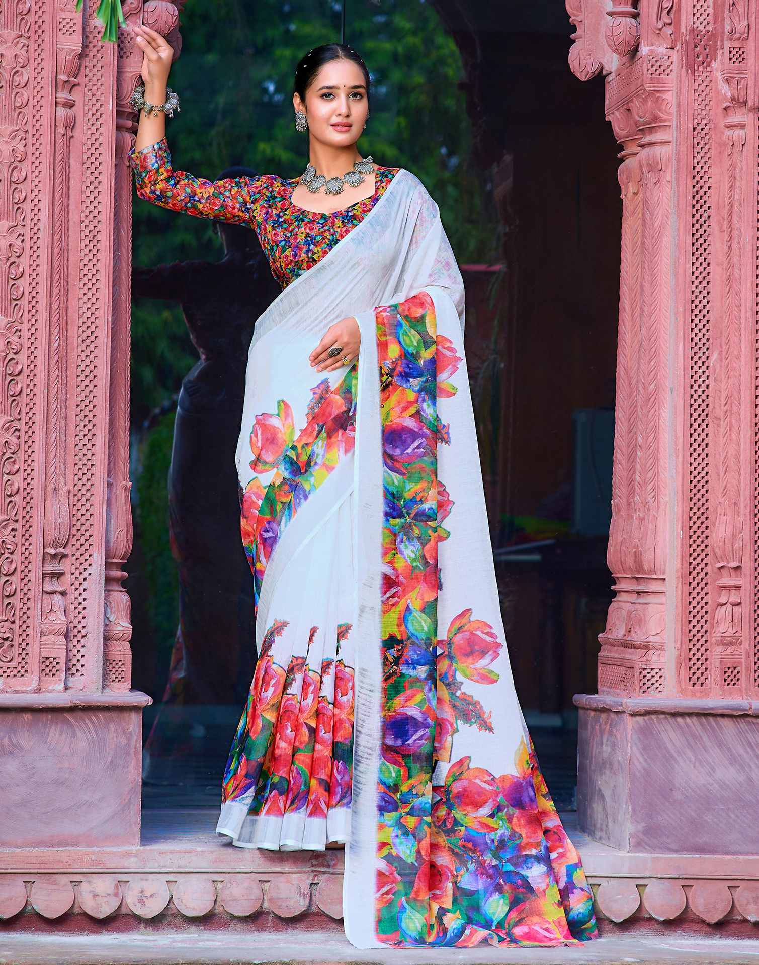 White Cotton Linen Printed Saree