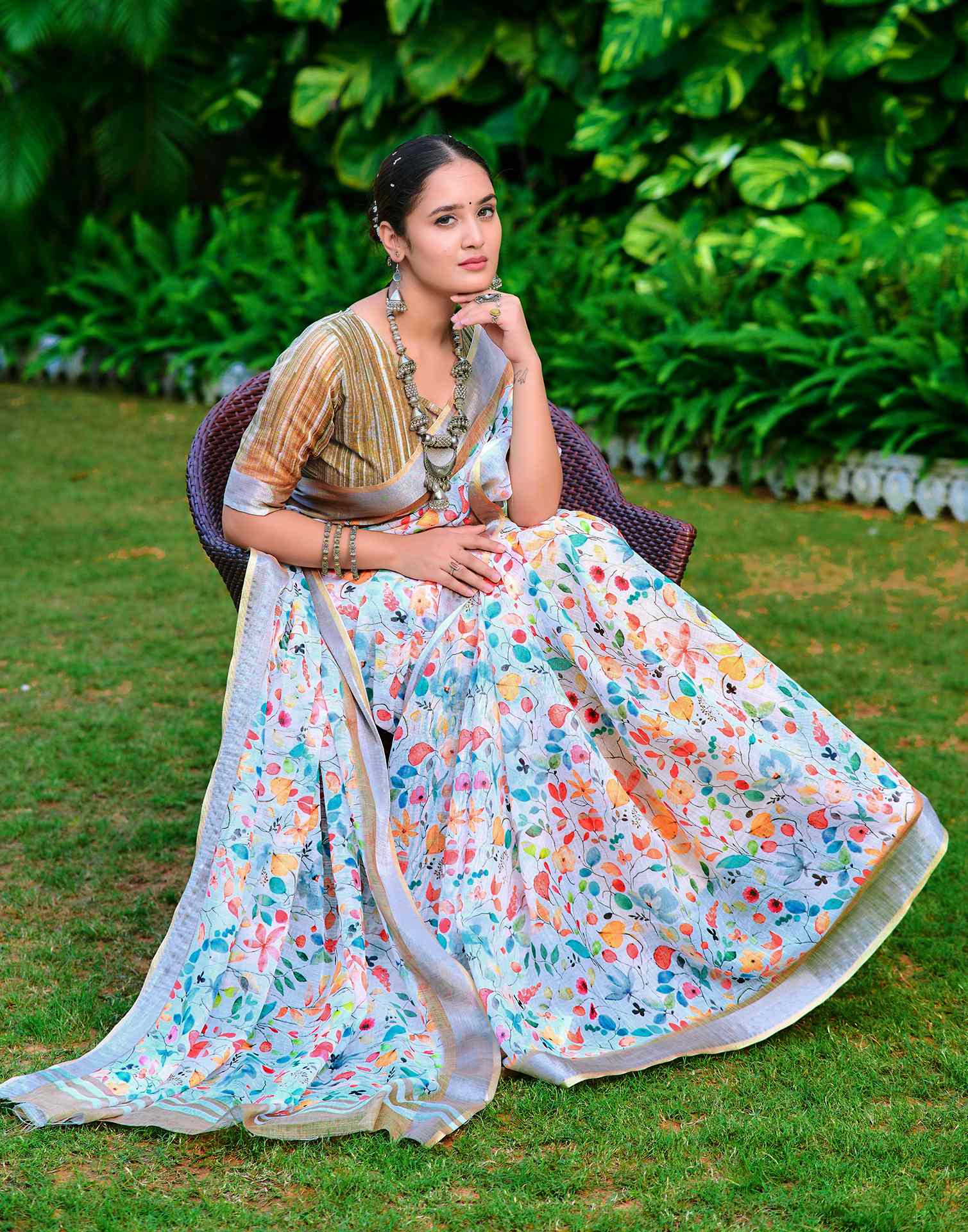 White Cotton Linen Printed Saree