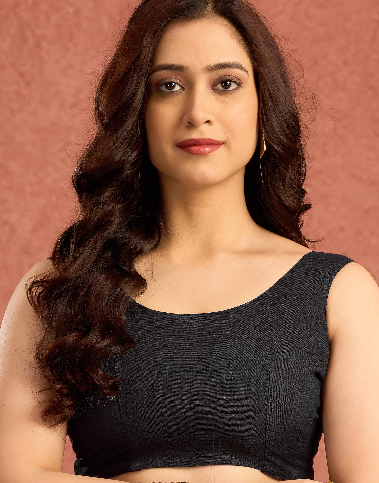 Black Linen Zari Pallu Solid Saree