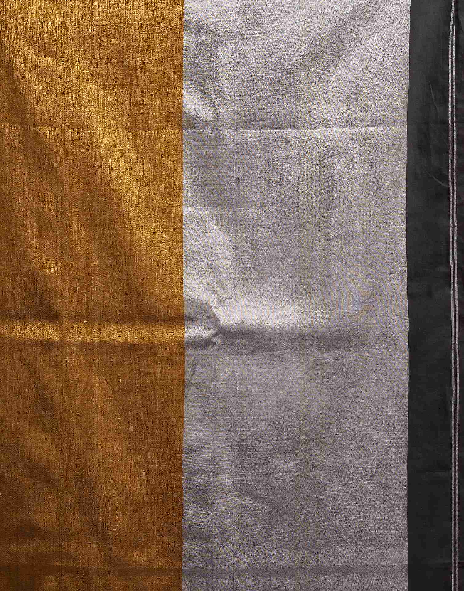 Black Linen Zari Pallu Solid Saree