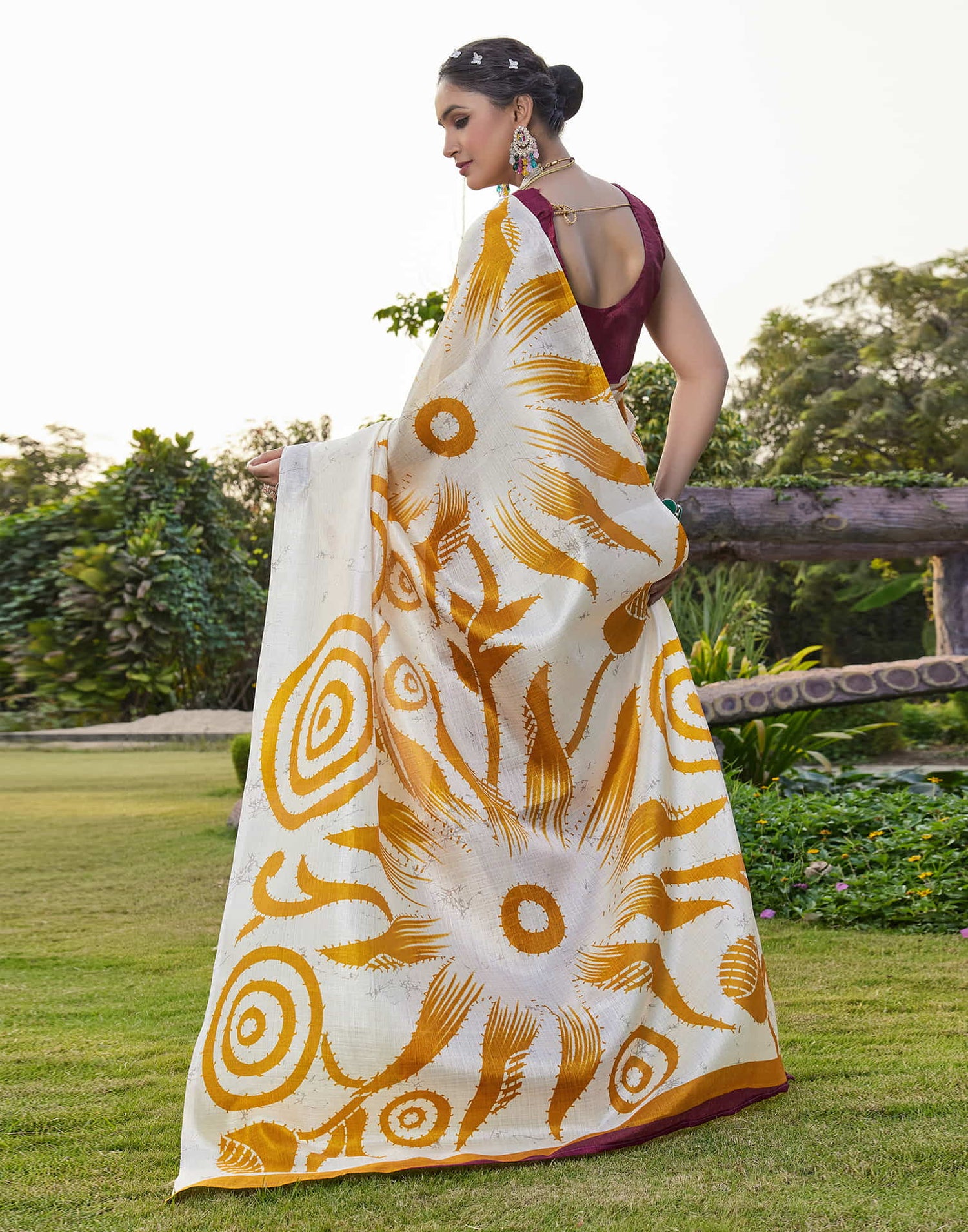 Off White Cotton Blend Printed Saree