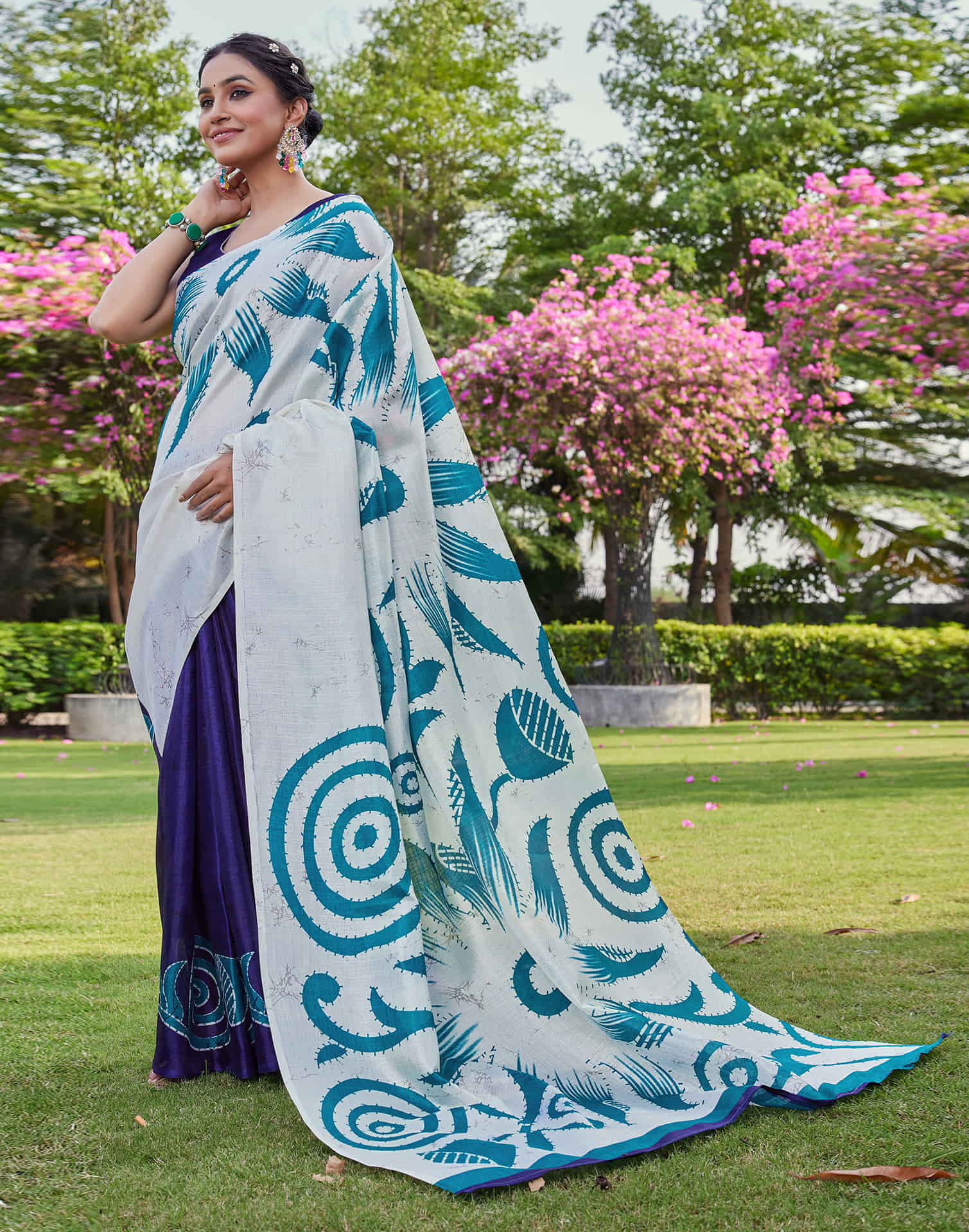 White Cotton Blend Printed Saree