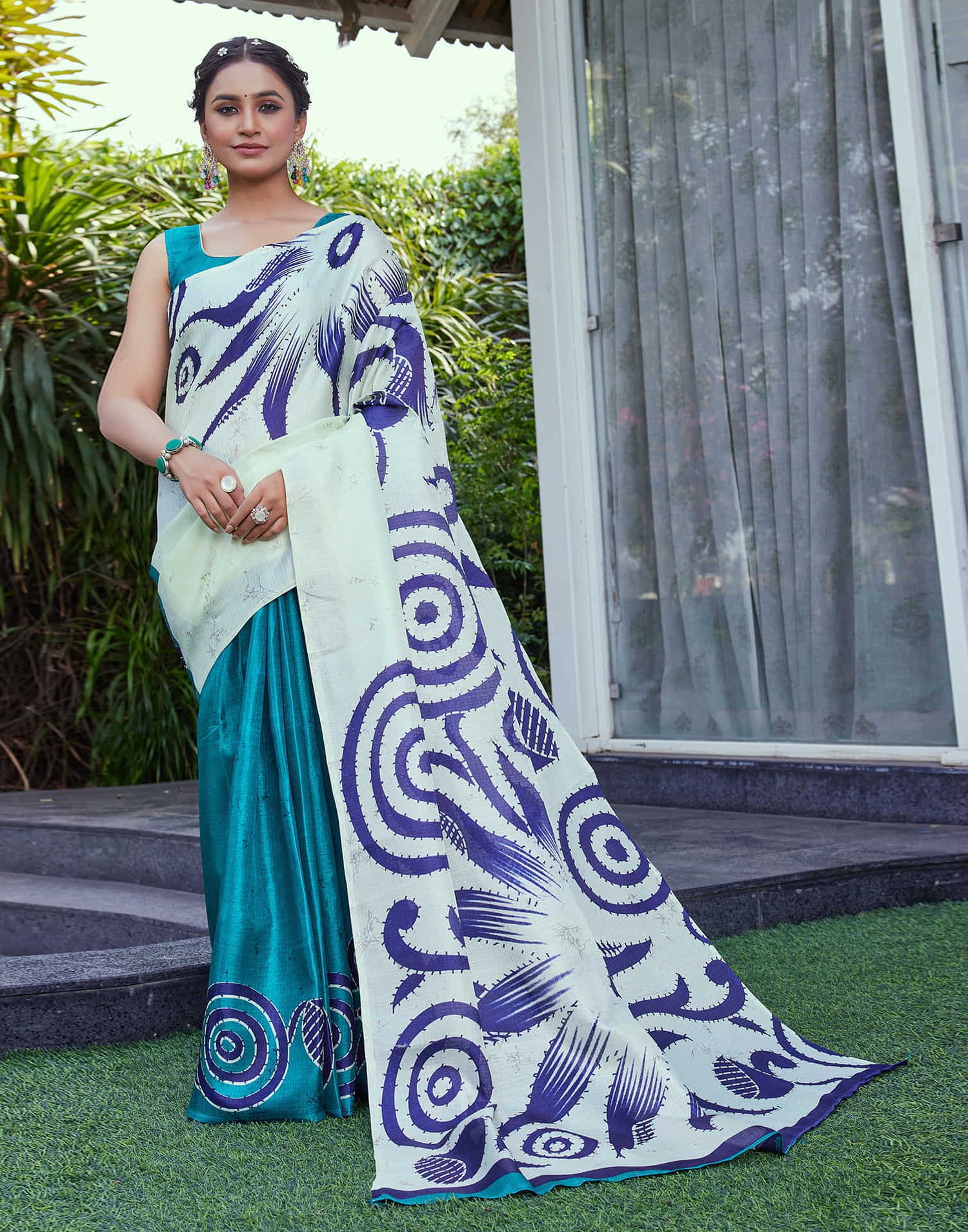 White Cotton Blend Printed Saree