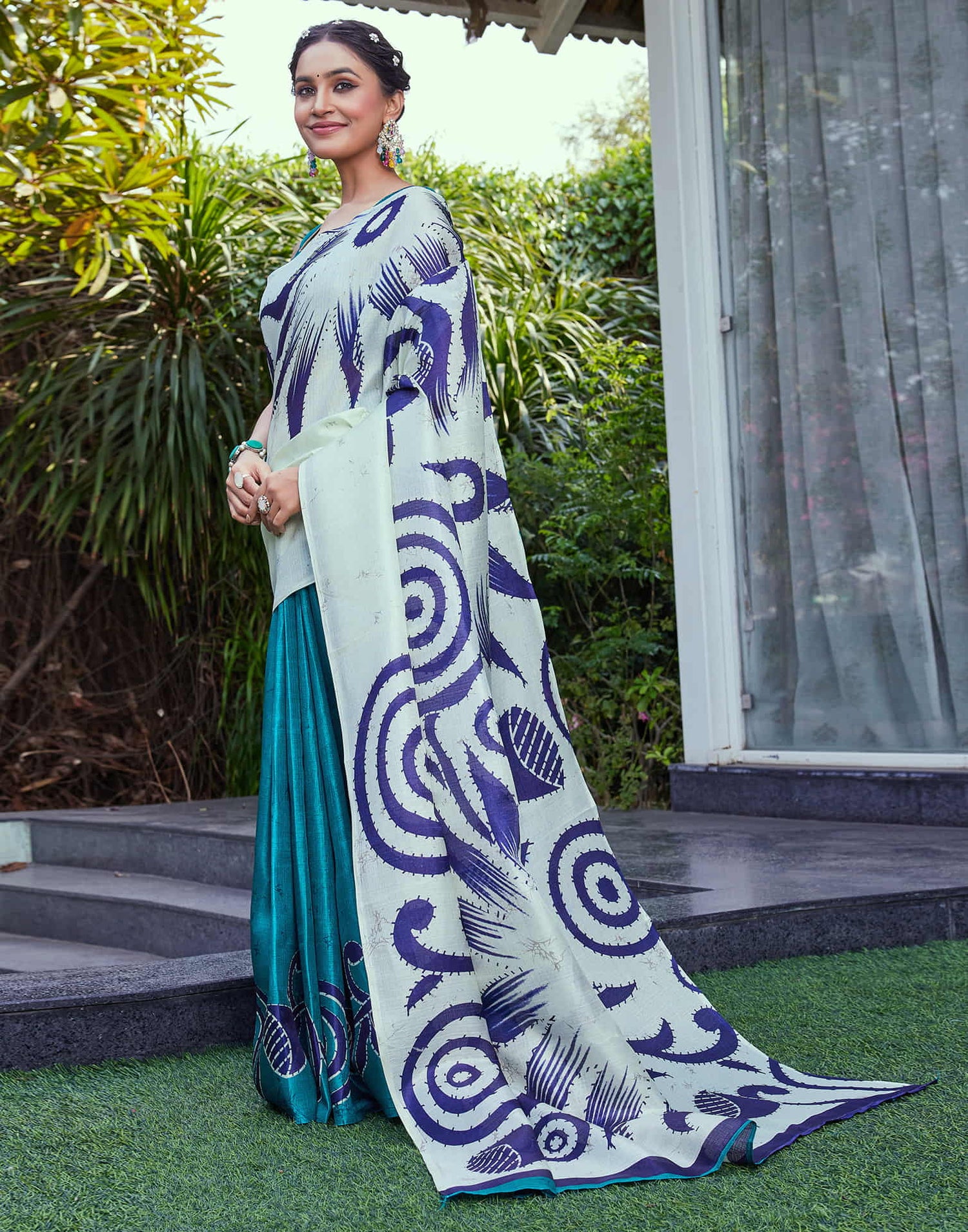 White Cotton Blend Printed Saree