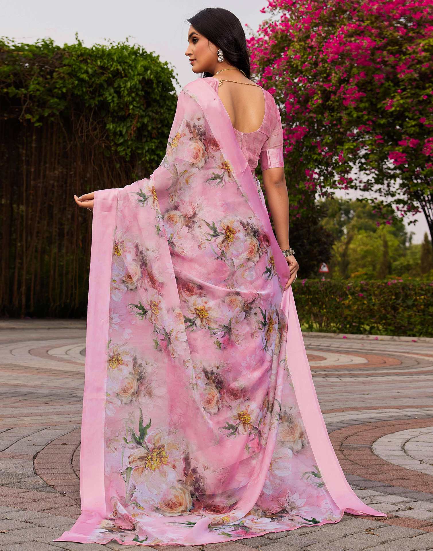 Baby Pink Georgette Floral Printed Saree