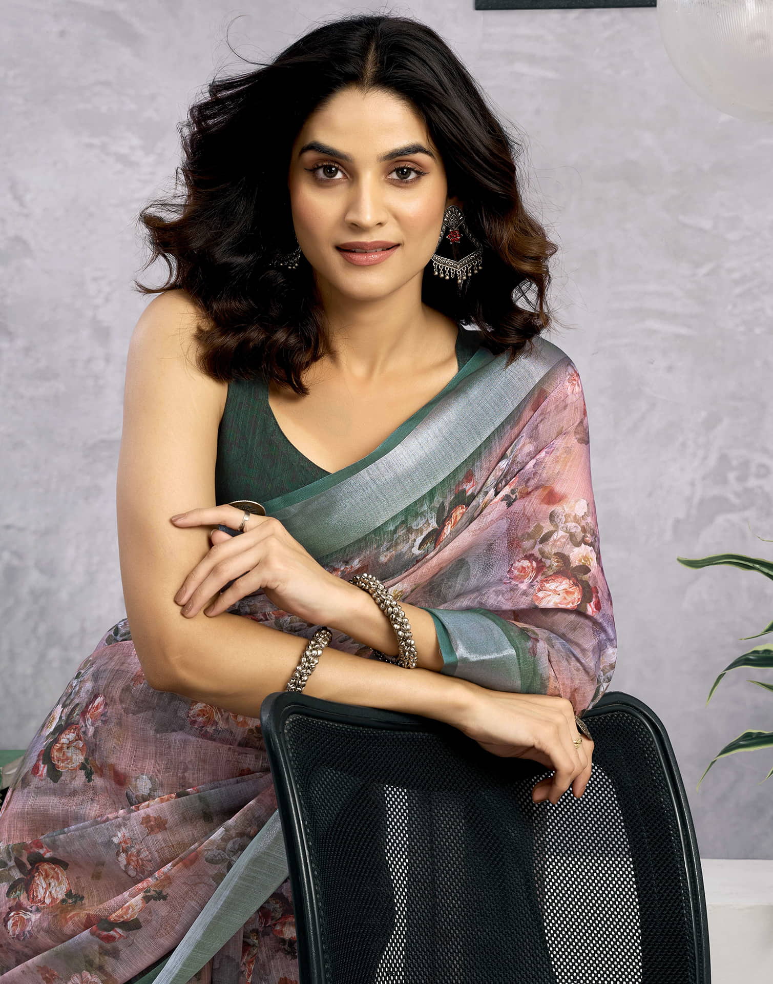 Mauve Linen Floral Printed Saree