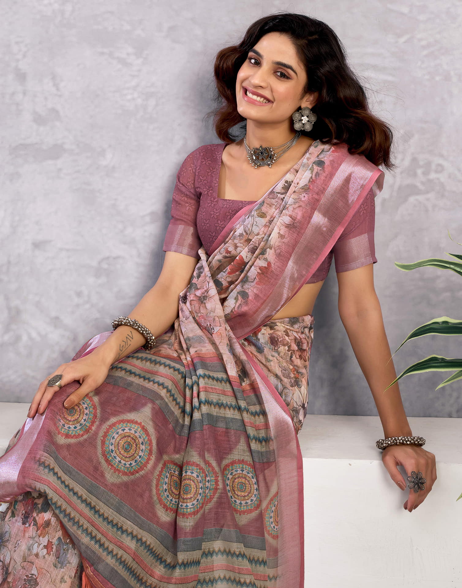 Cream Linen Floral Printed Saree