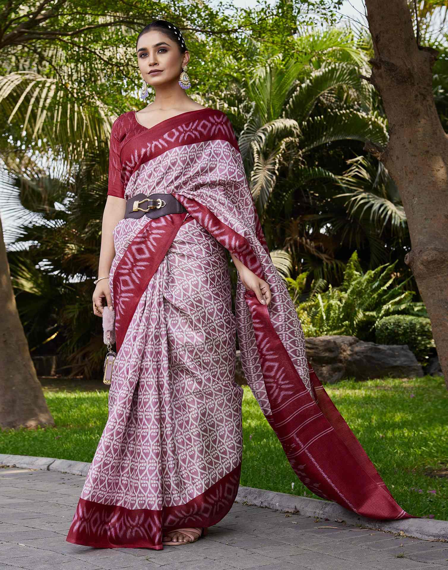 Rose Pink Cotton Blend Ikkat Printed Saree