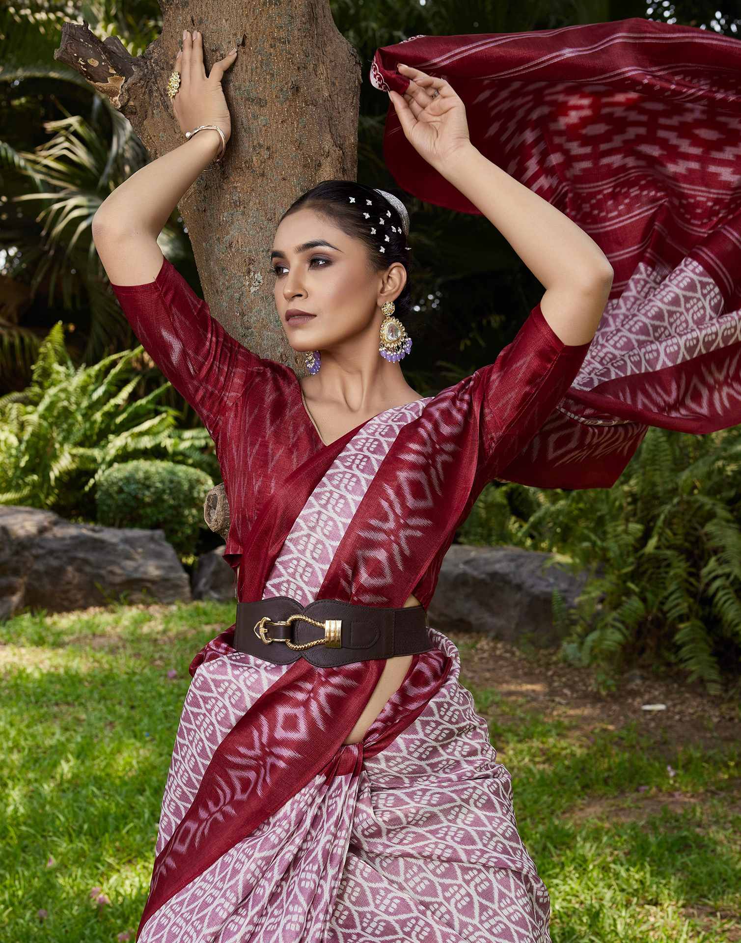 Rose Pink Cotton Blend Ikkat Printed Saree