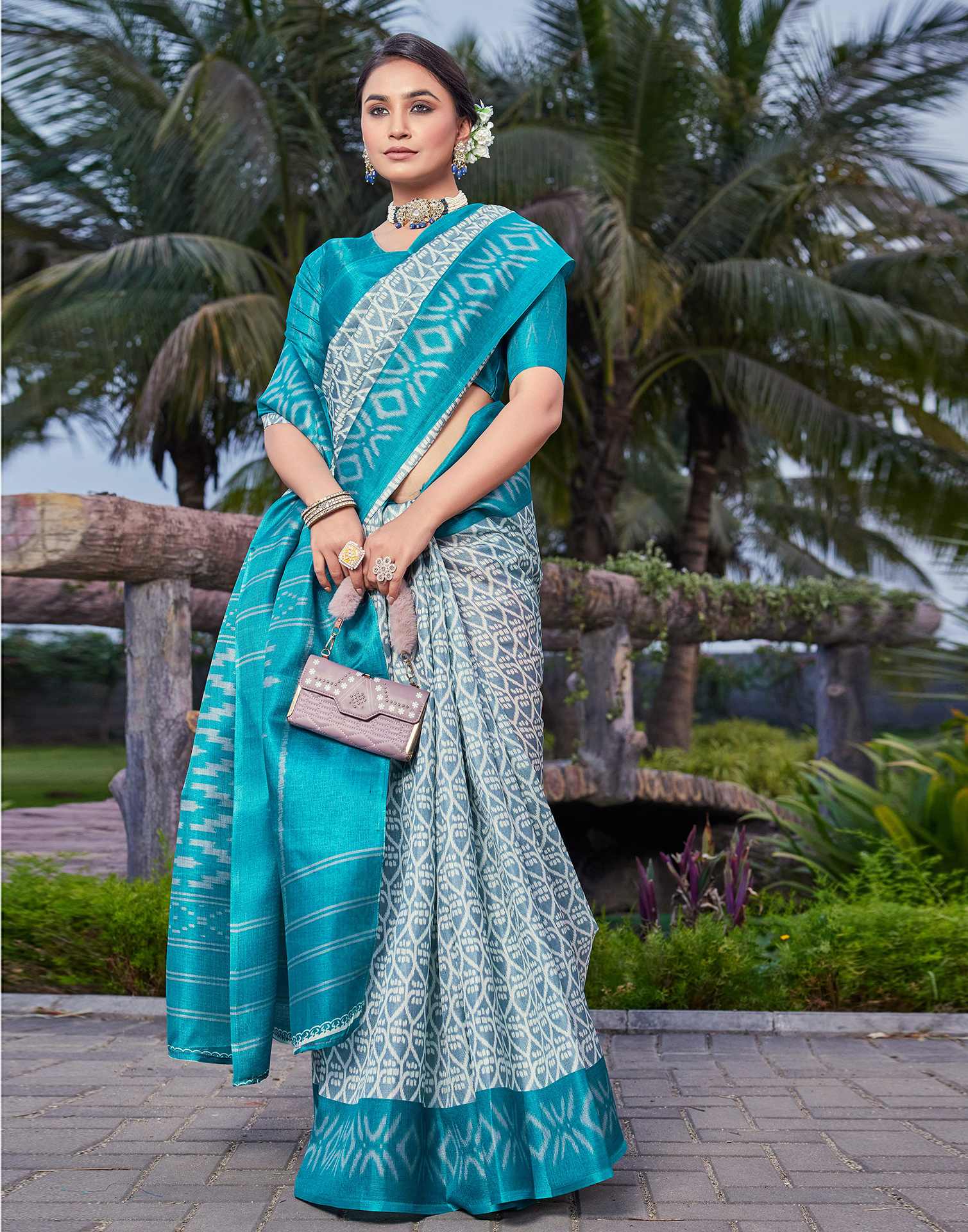 Grey Cotton Blend Ikkat Printed Saree