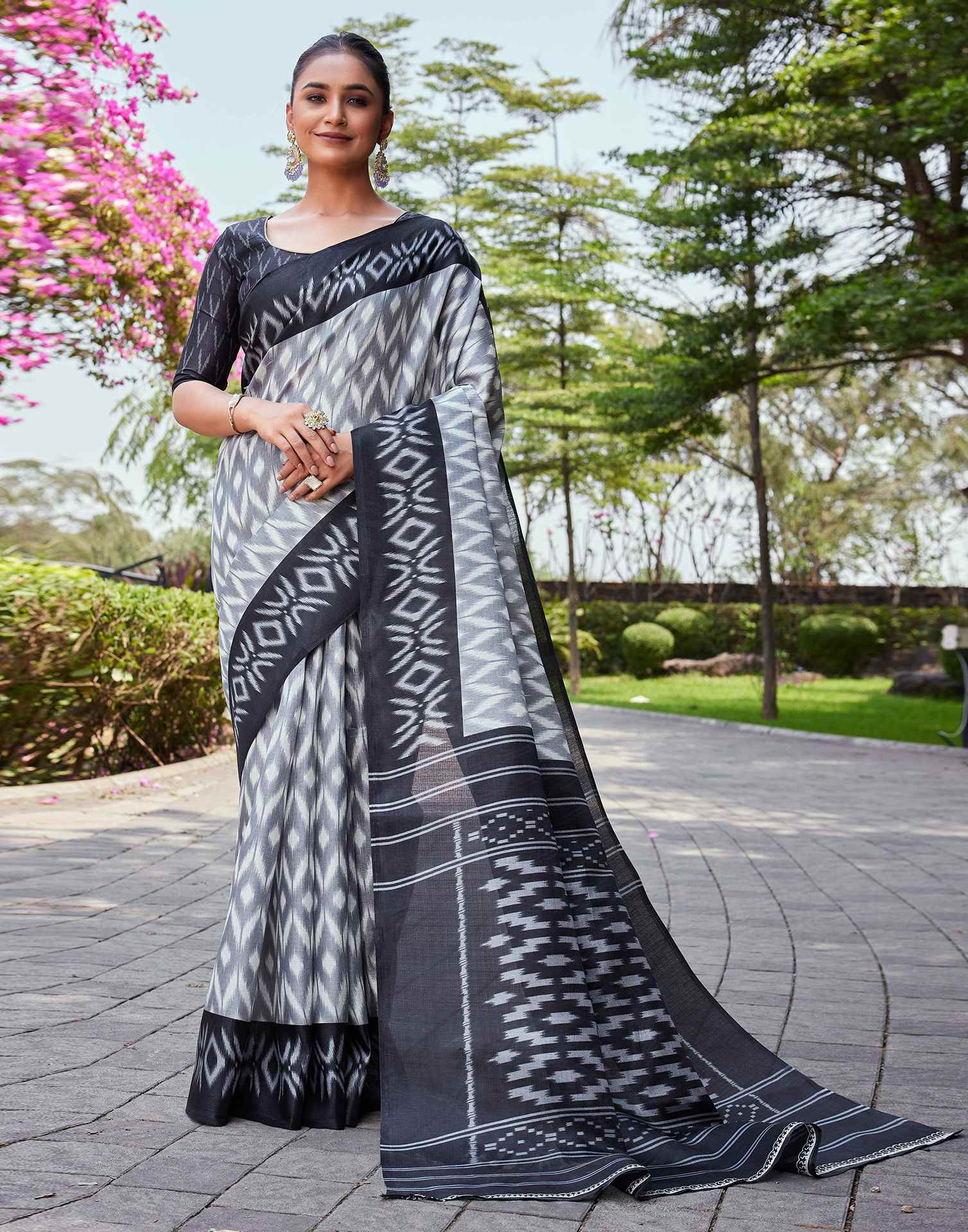 Grey Cotton Blend Ikkat Printed Saree