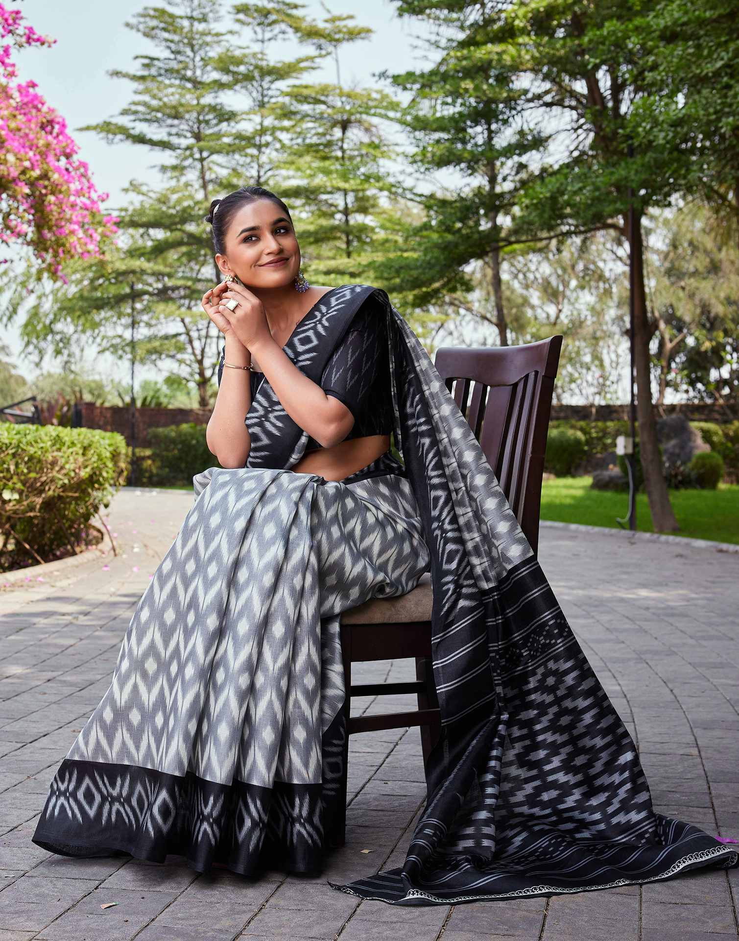 Grey Cotton Blend Ikkat Printed Saree