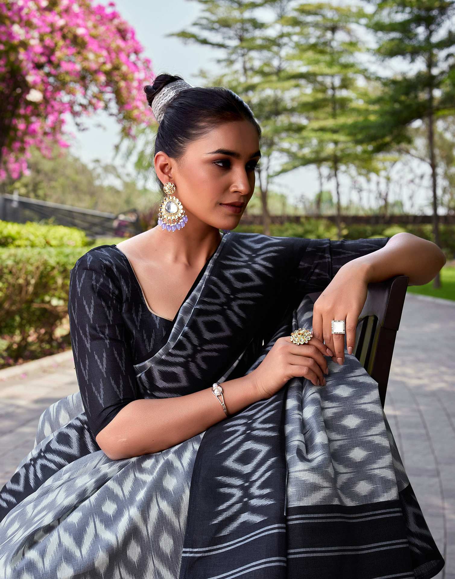 Grey Cotton Blend Ikkat Printed Saree