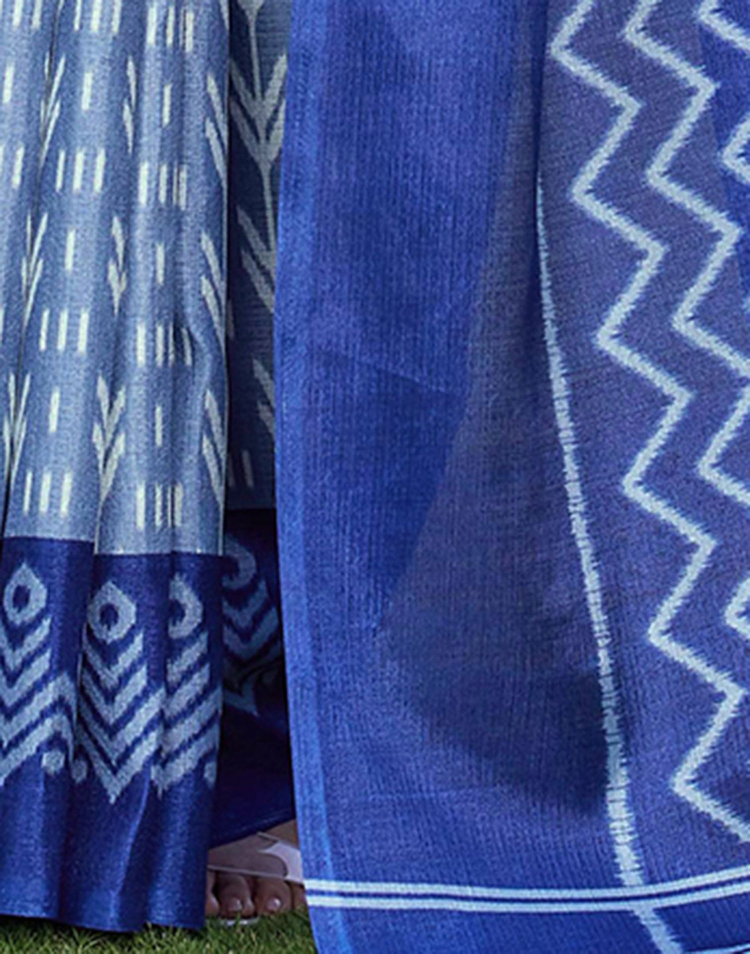 Dark Blue Cotton Blend Ikkat Printed Saree