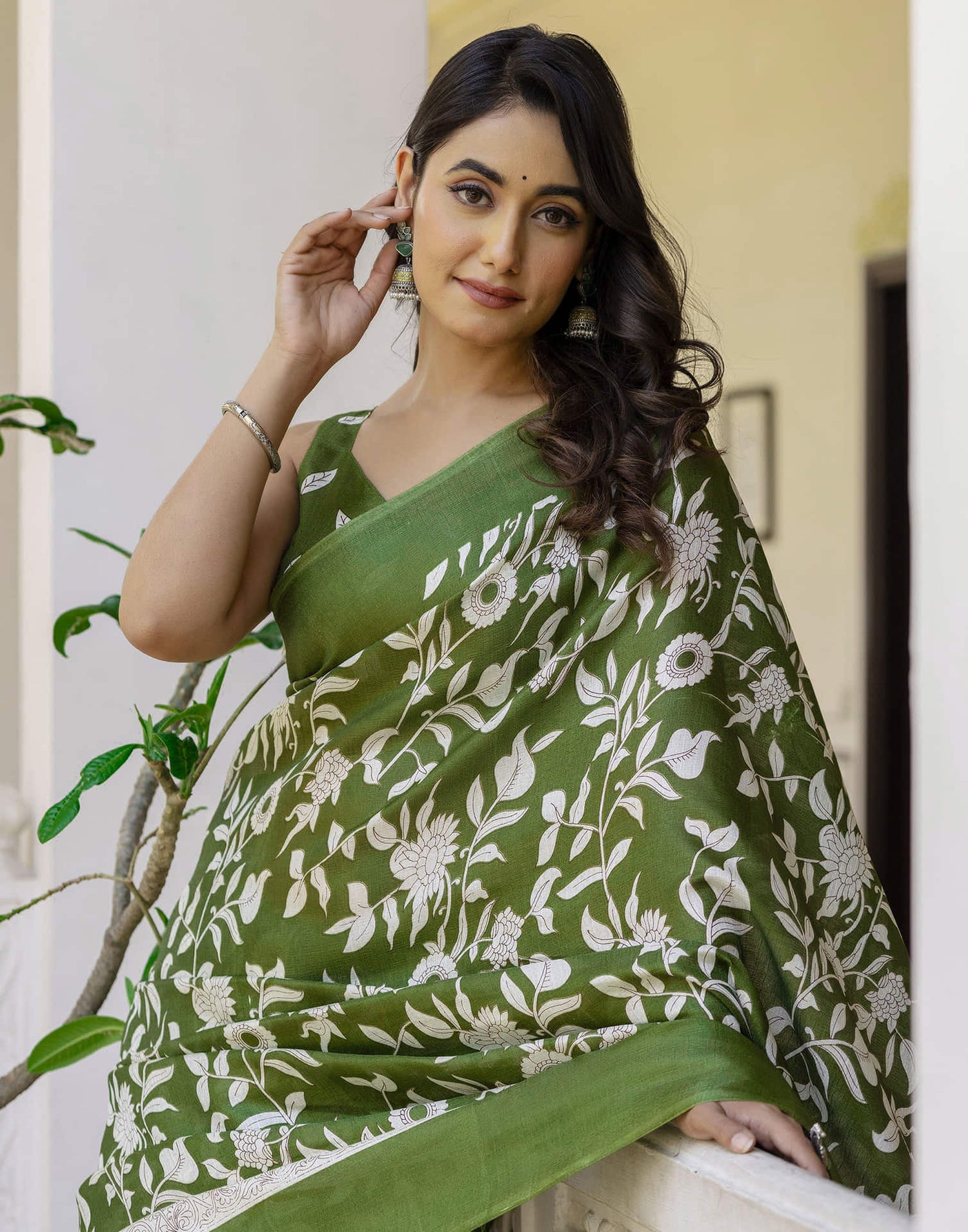 Green Cotton Blend Floral printed Saree