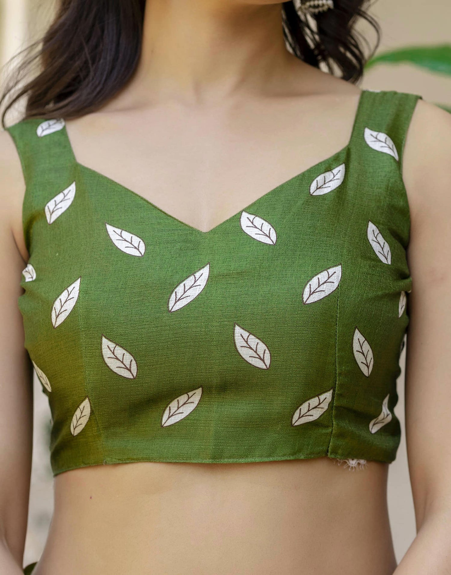 Green Cotton Blend Floral printed Saree