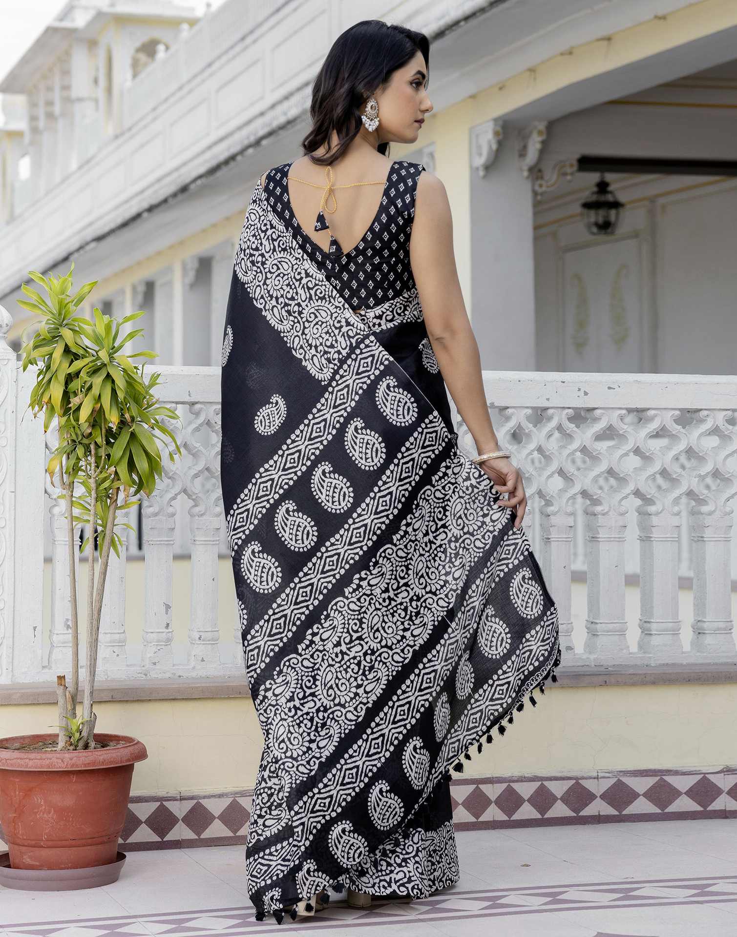 Black Cotton Blend Printed Saree