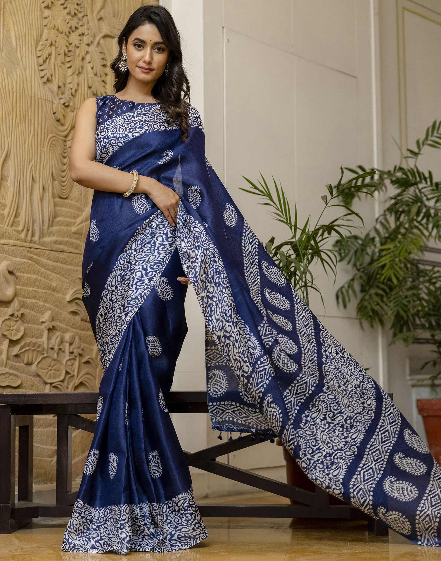 Dark Blue Cotton Blend Printed Saree