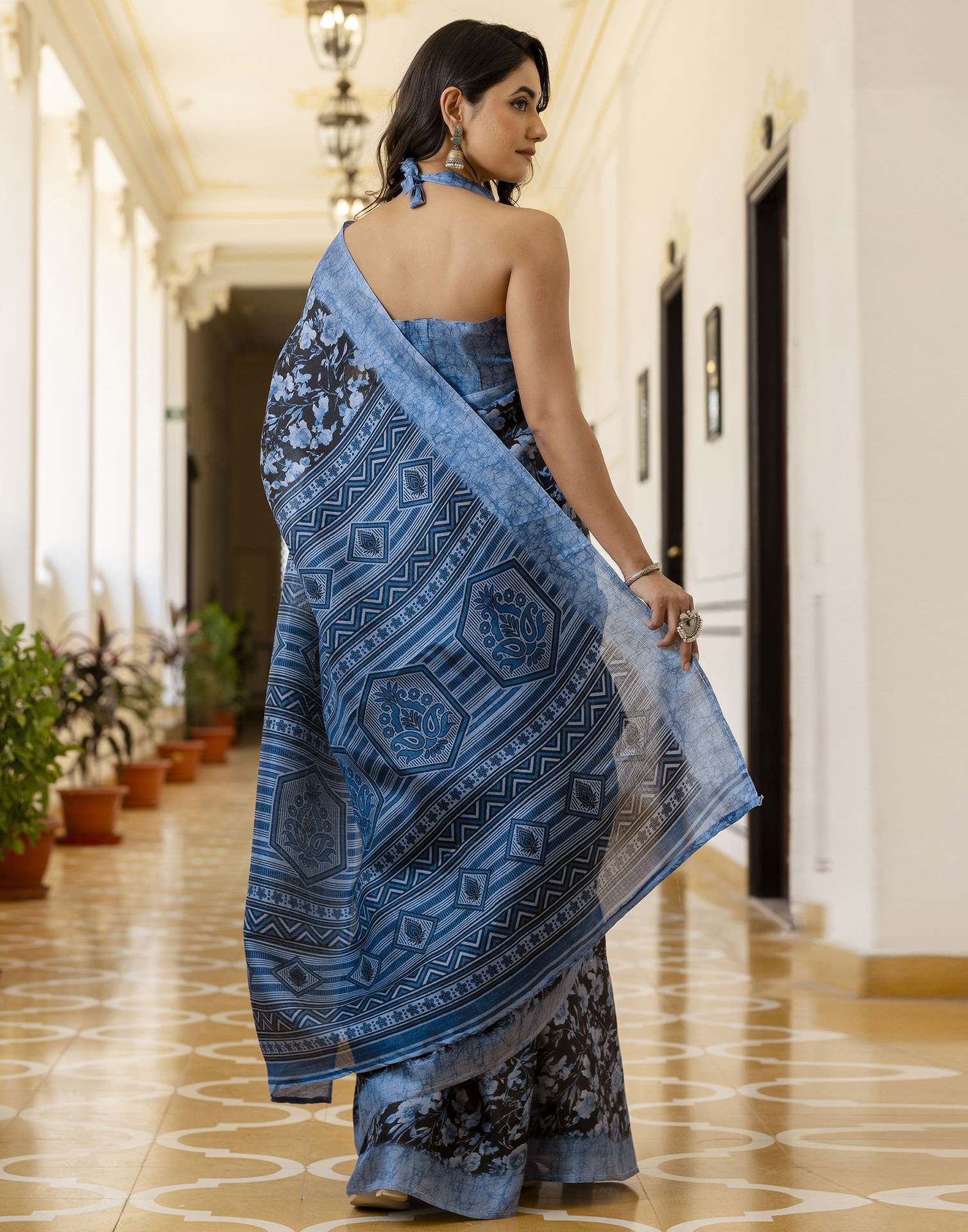 Blue Cotton Blend Floral Printed Saree