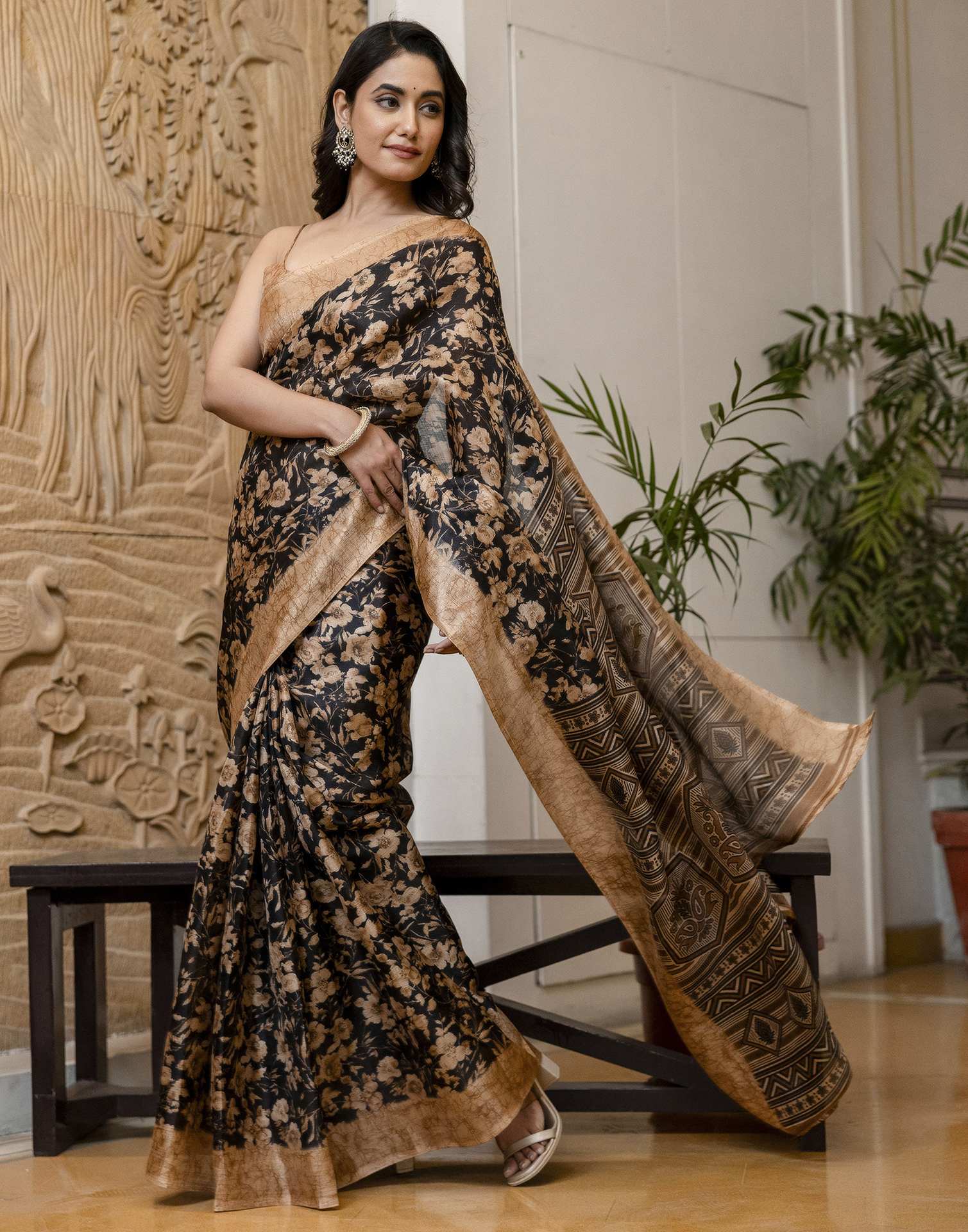 Brown Cotton Blend Floral Printed Saree