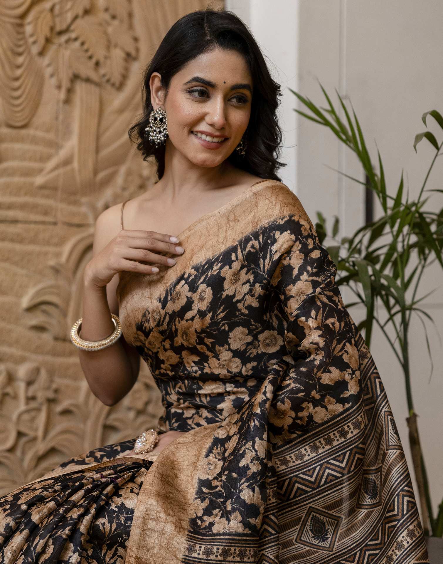 Brown Cotton Blend Floral Printed Saree