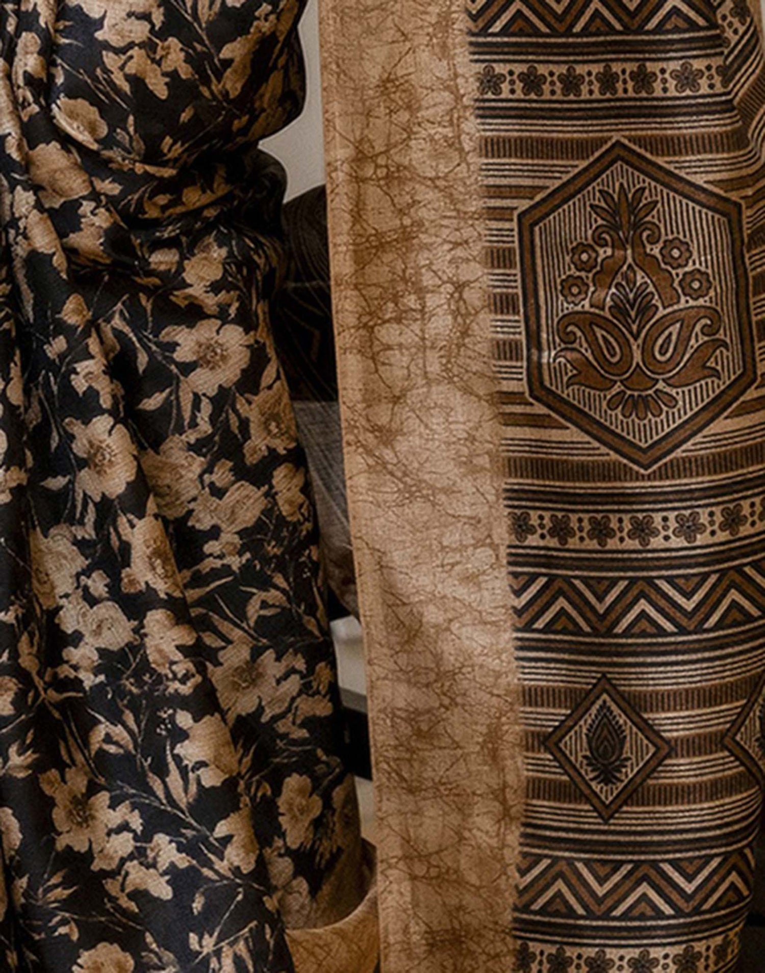 Brown Cotton Blend Floral Printed Saree