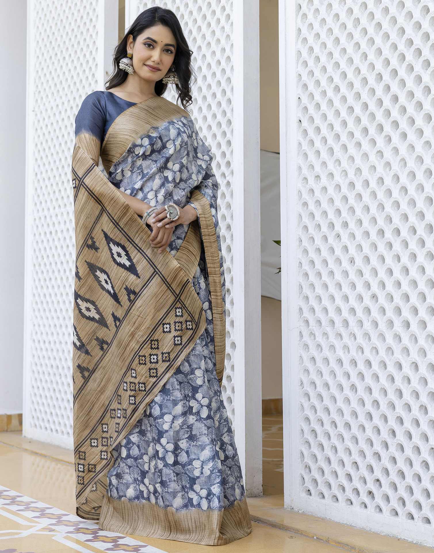 Grey Cotton Blend Printed Saree