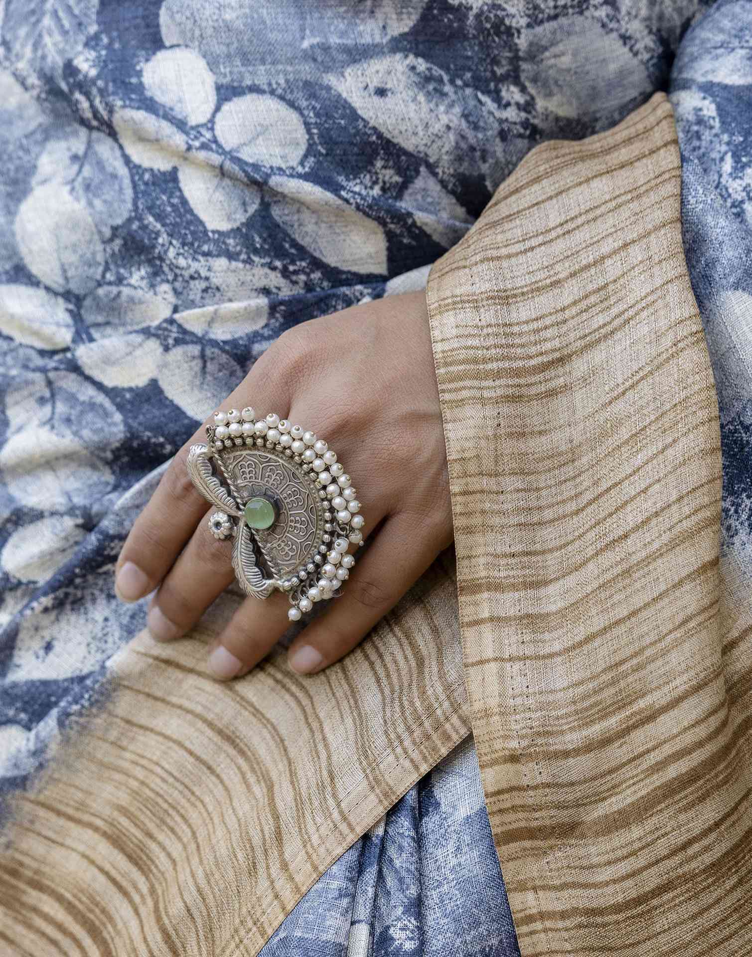 Grey Cotton Blend Printed Saree