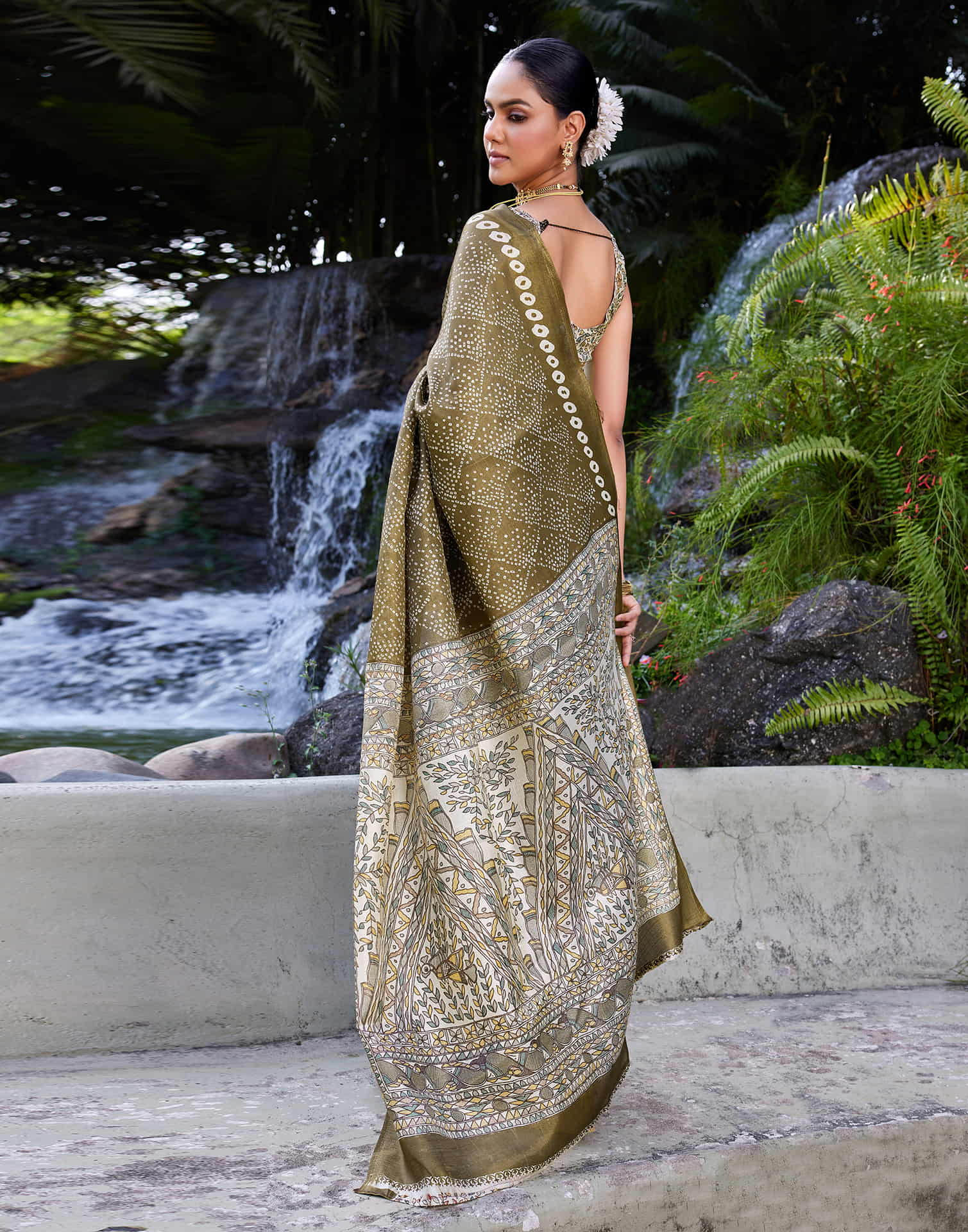 khaki Cotton Blend Bandhani Printed Saree
