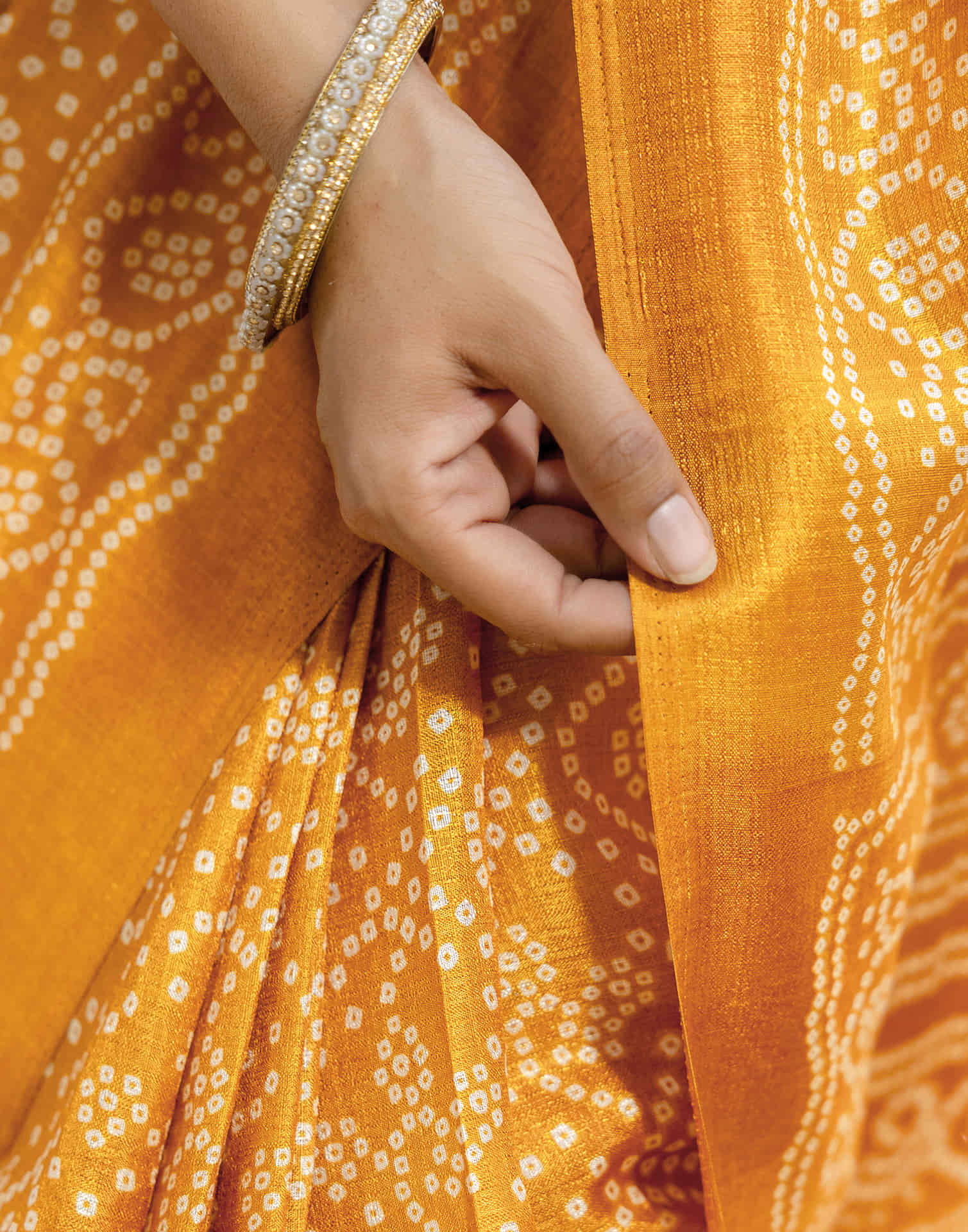 Turmeric Yellow Cotton Blend Bandhani Printed Saree