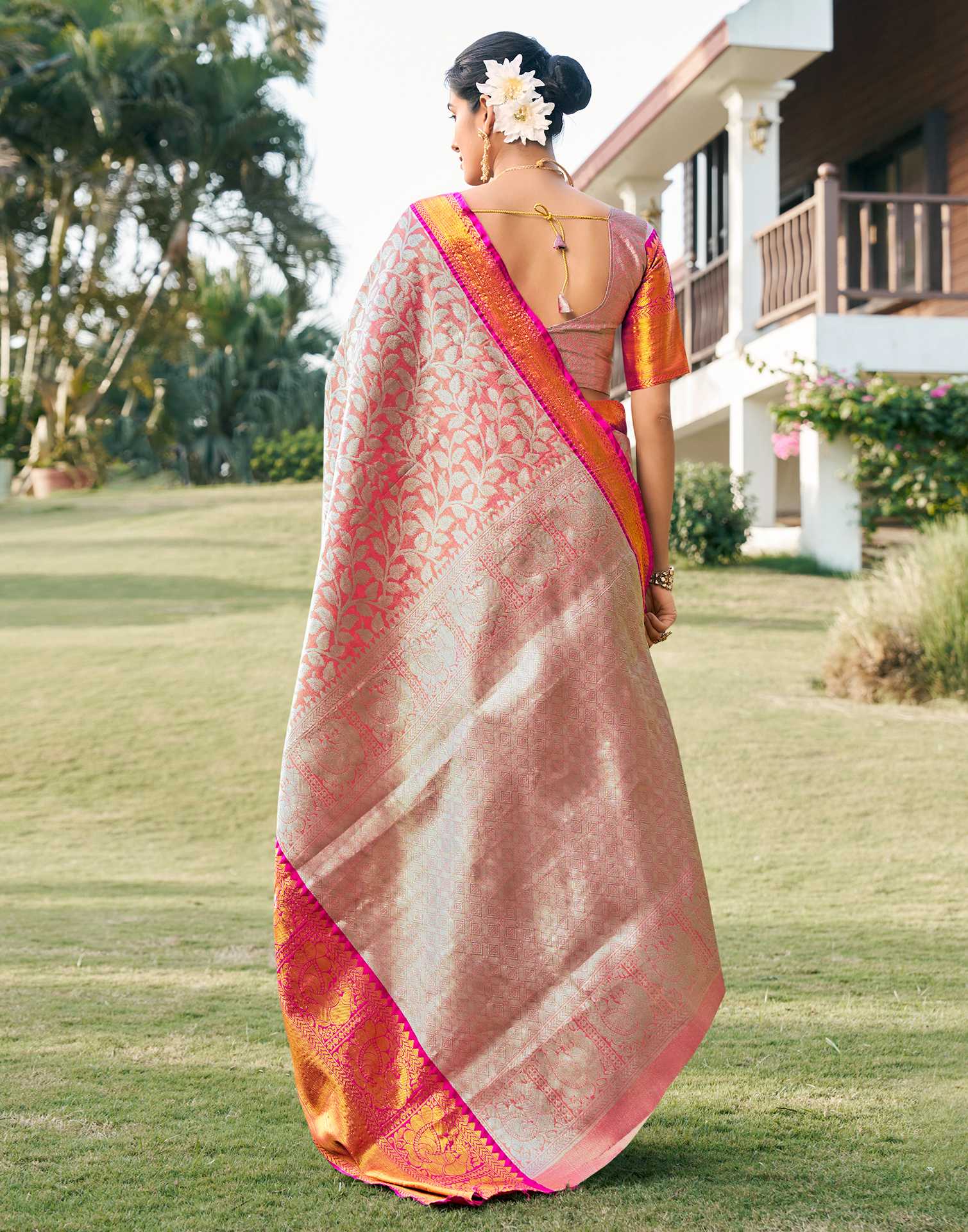 Pink Silk Woven Kanjivaram Saree