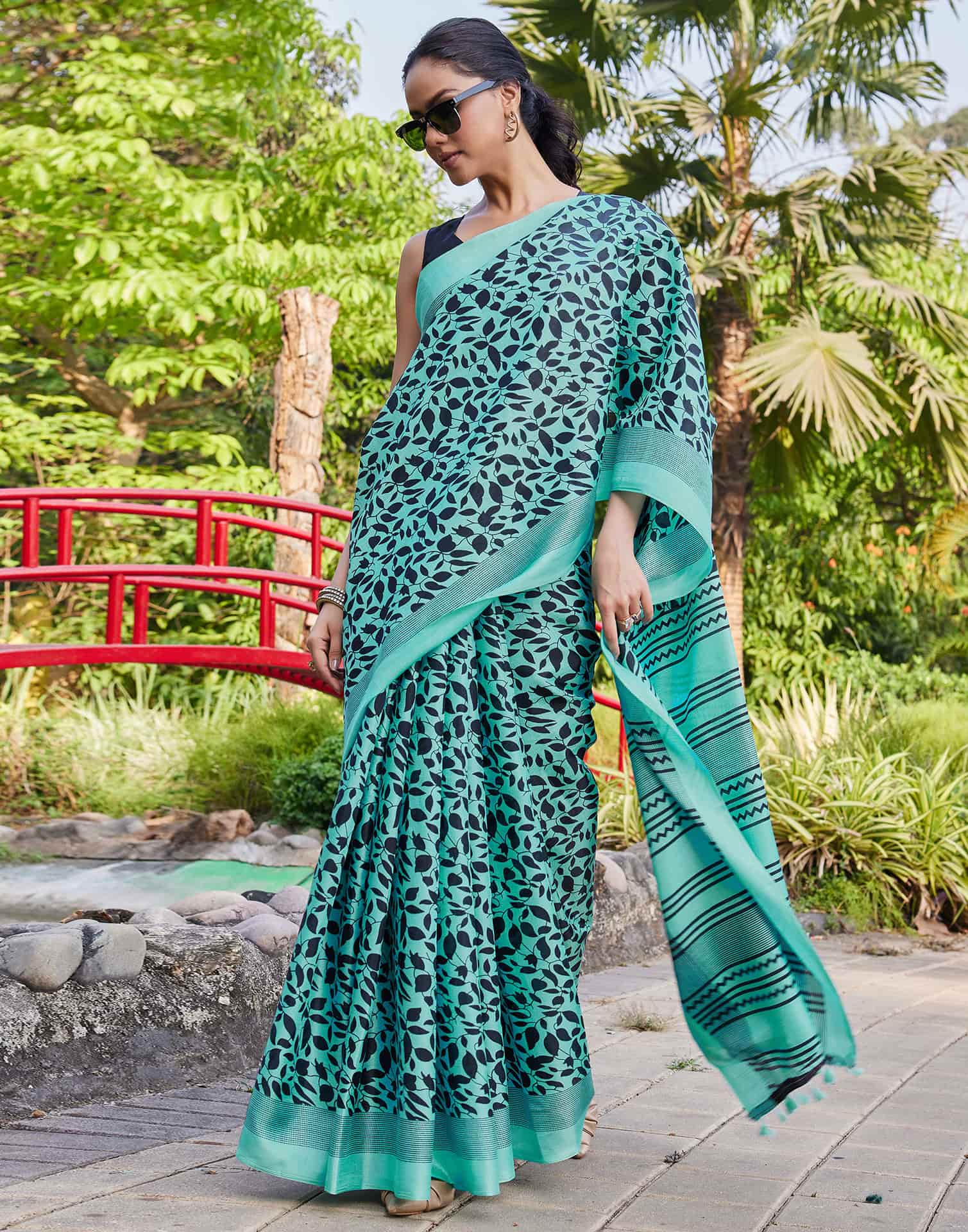 Turquoise Cotton Blend Printed Saree