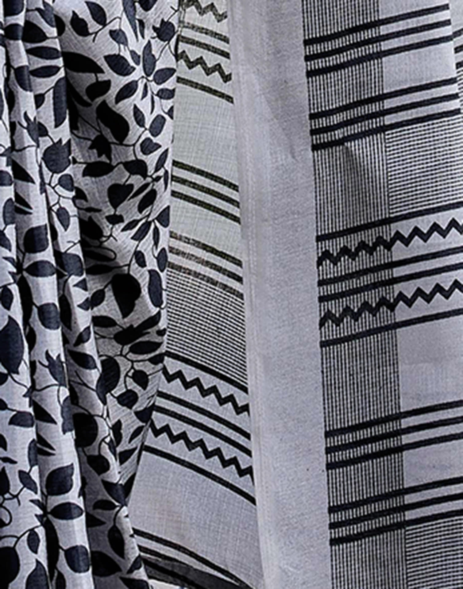 Grey Cotton Blend Printed Saree