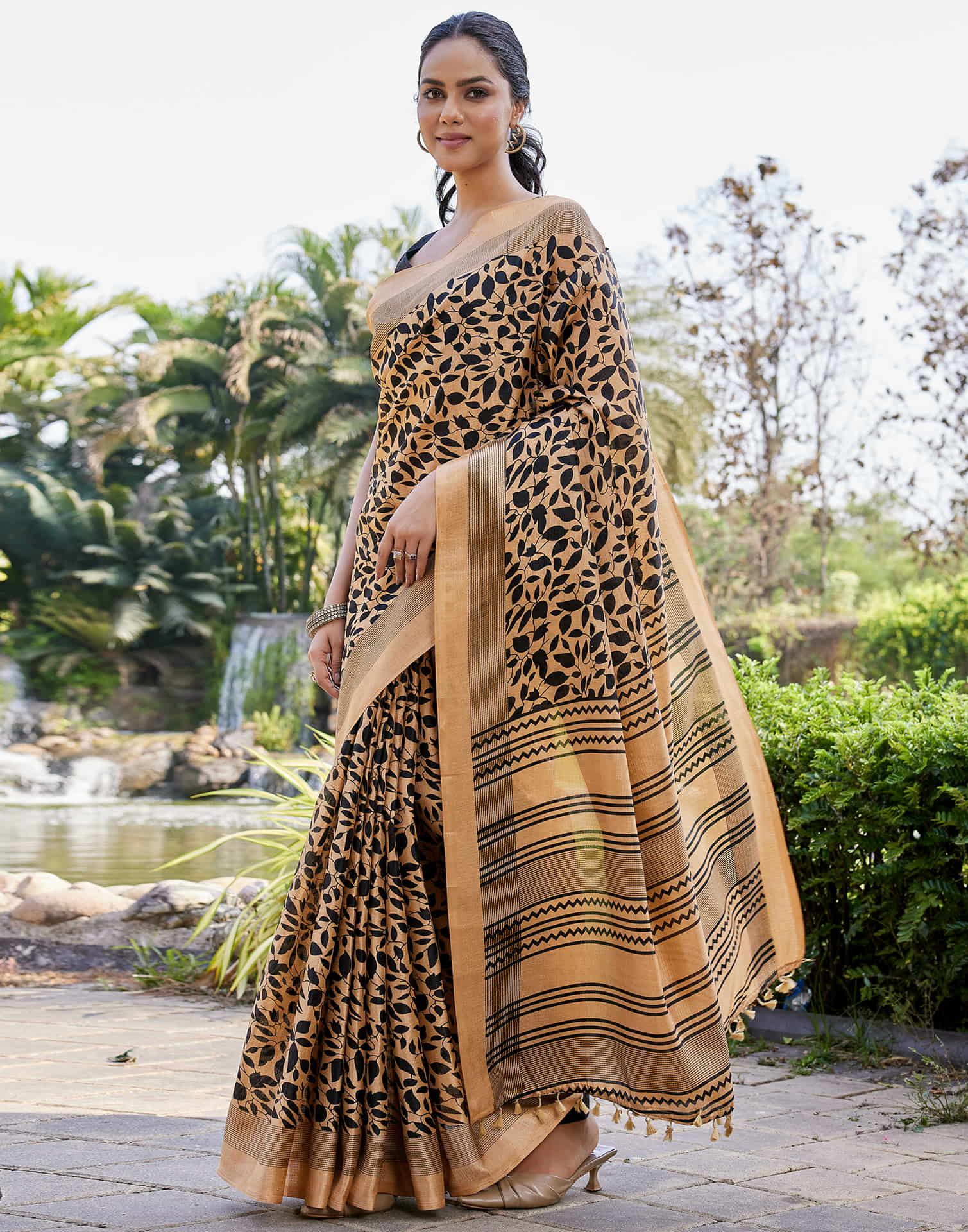 Dark Beige Cotton Blend Printed Saree