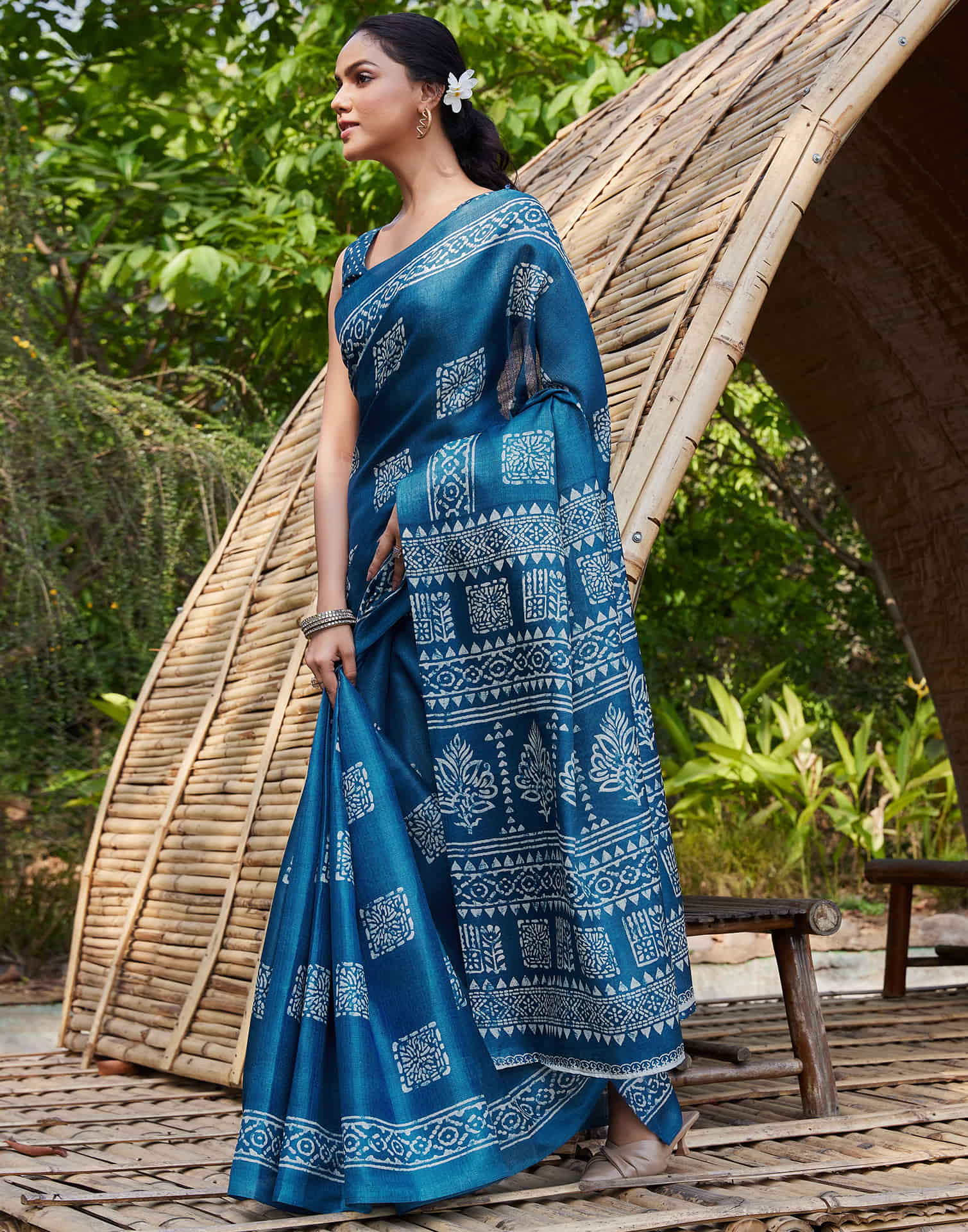 Dark Blue Cotton Blend Printed Saree