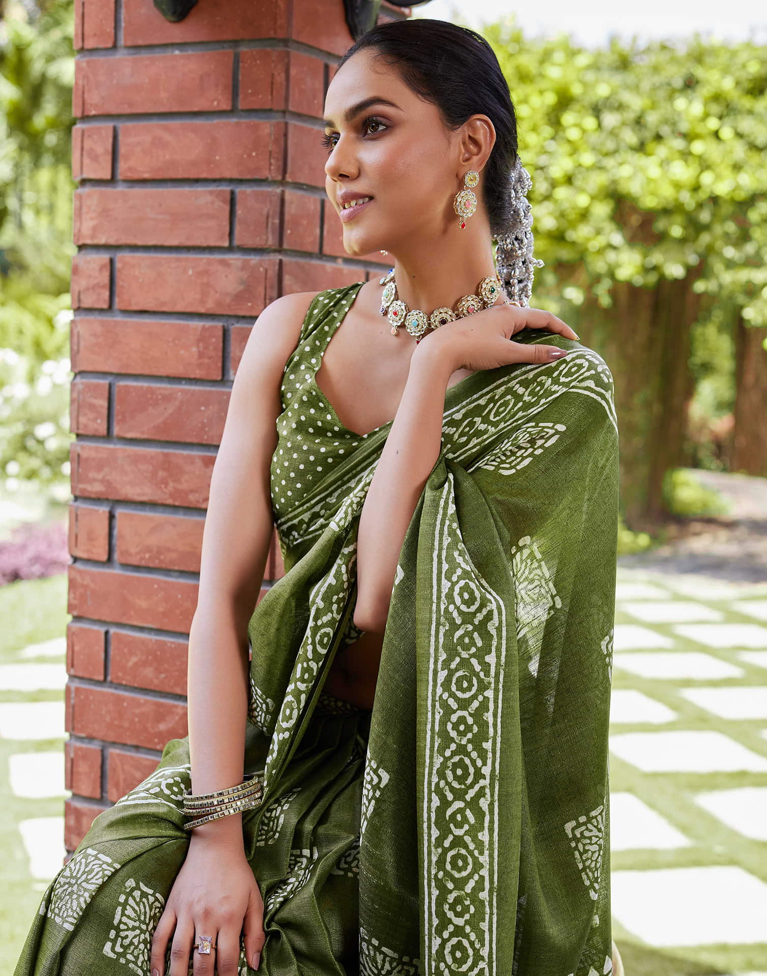 Green Cotton Blend Printed Saree