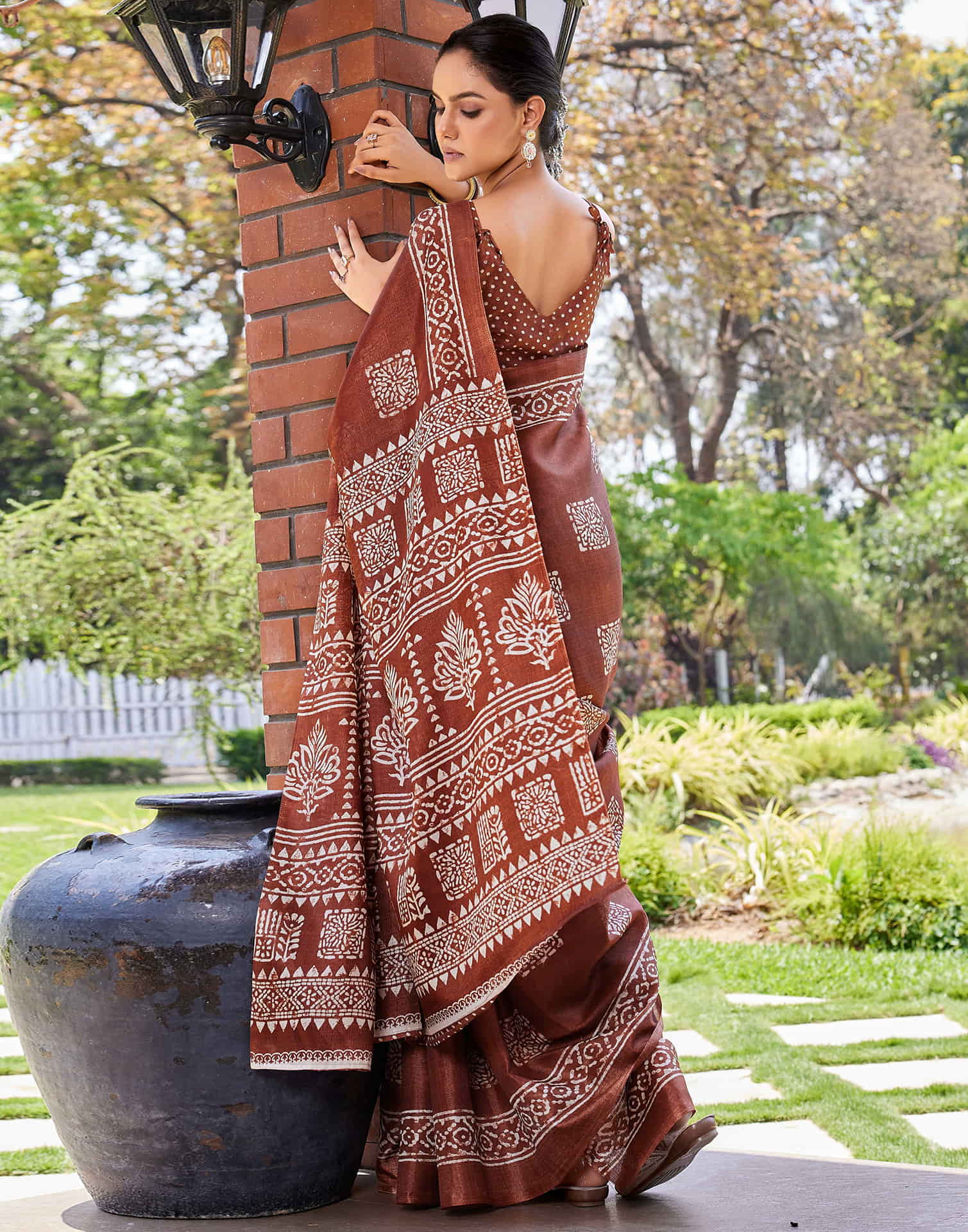 Brown Cotton Blend Printed Saree