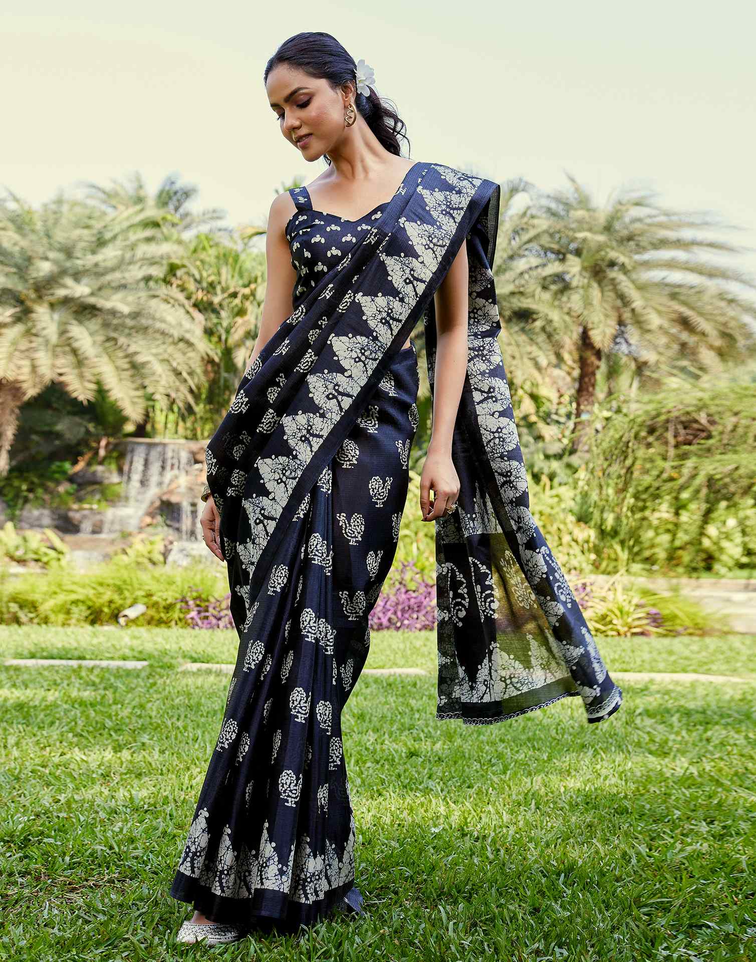 Black Cotton Blend Printed Saree