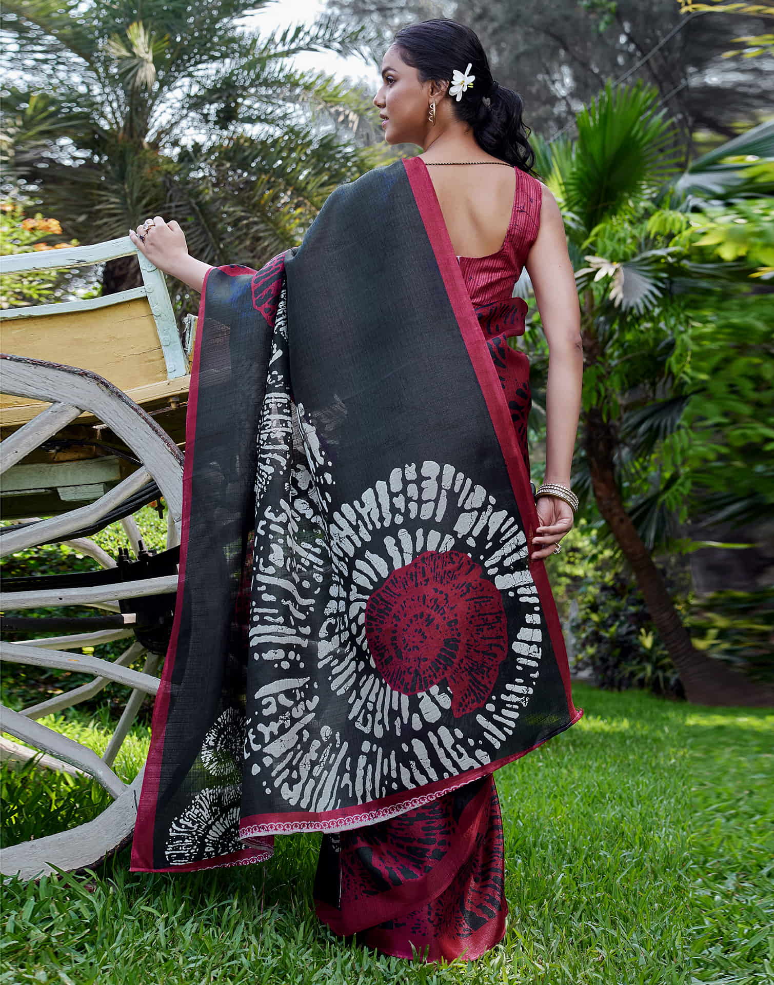Black Cotton Blend Printed Saree