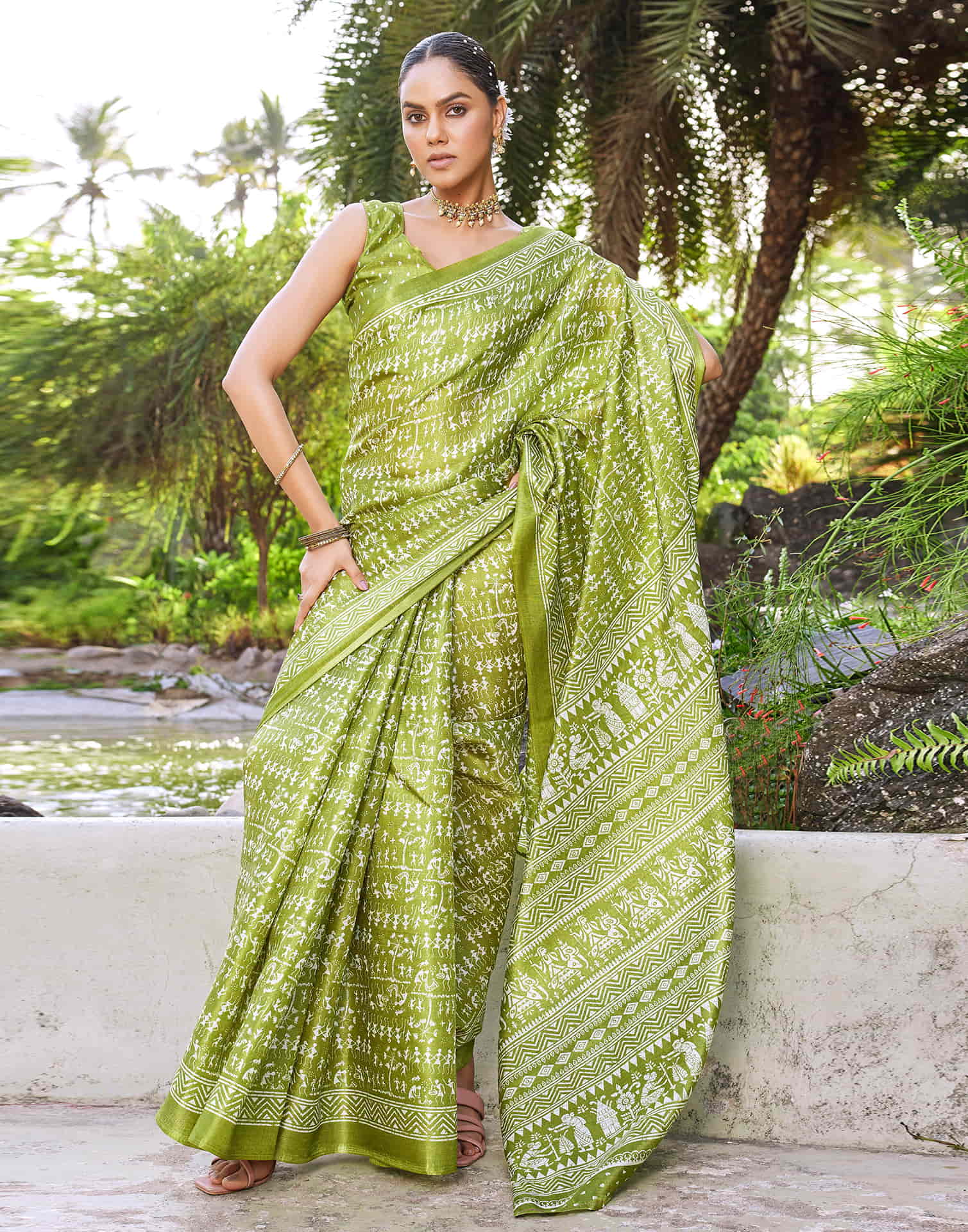 Green Cotton Blend Warli Printed Saree