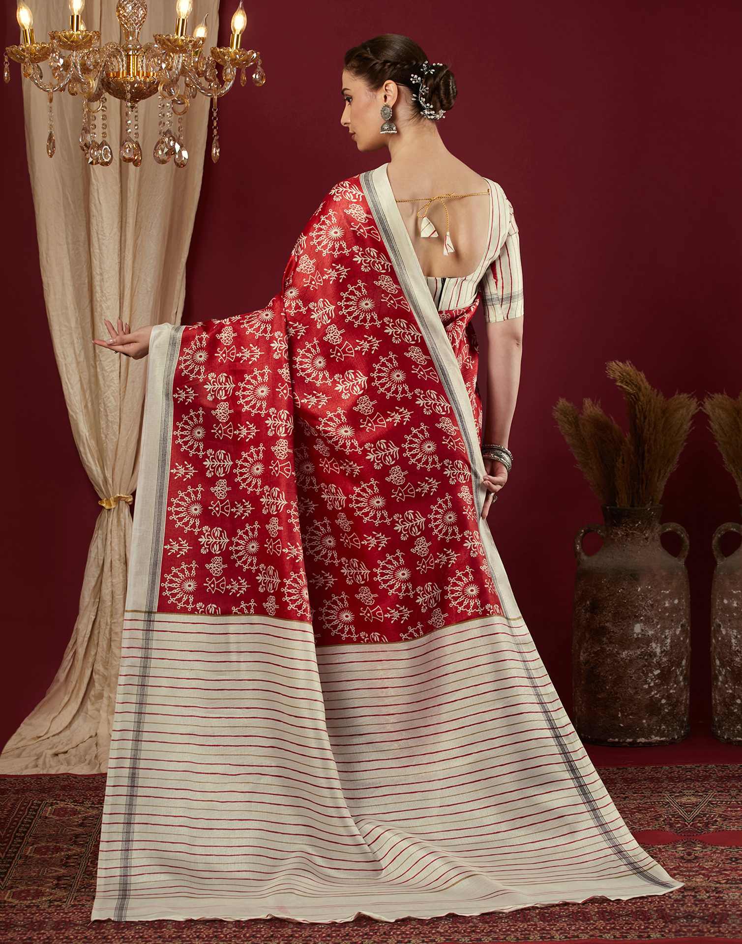 Red Cotton Blend Warli Printed Saree