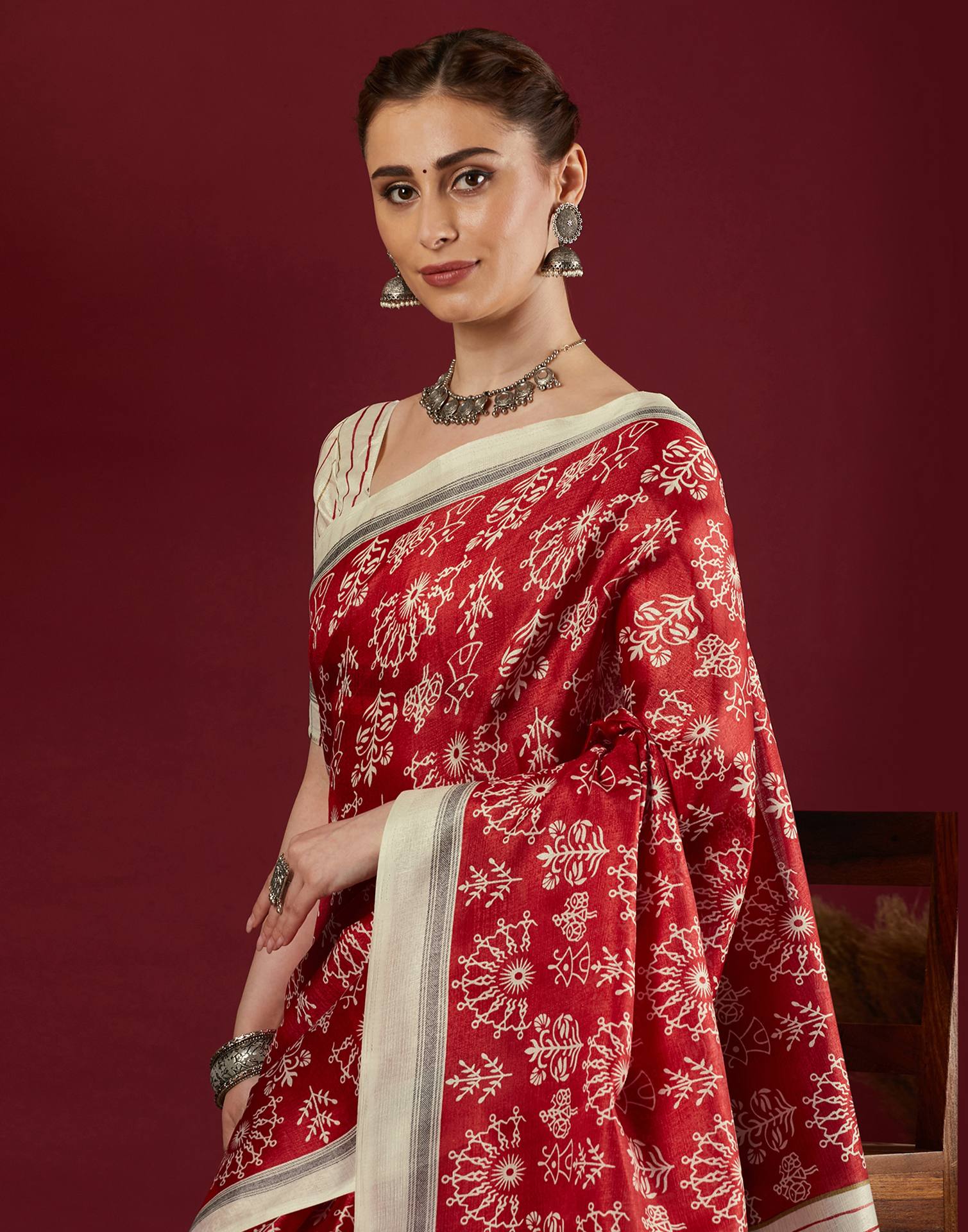 Red Cotton Blend Warli Printed Saree