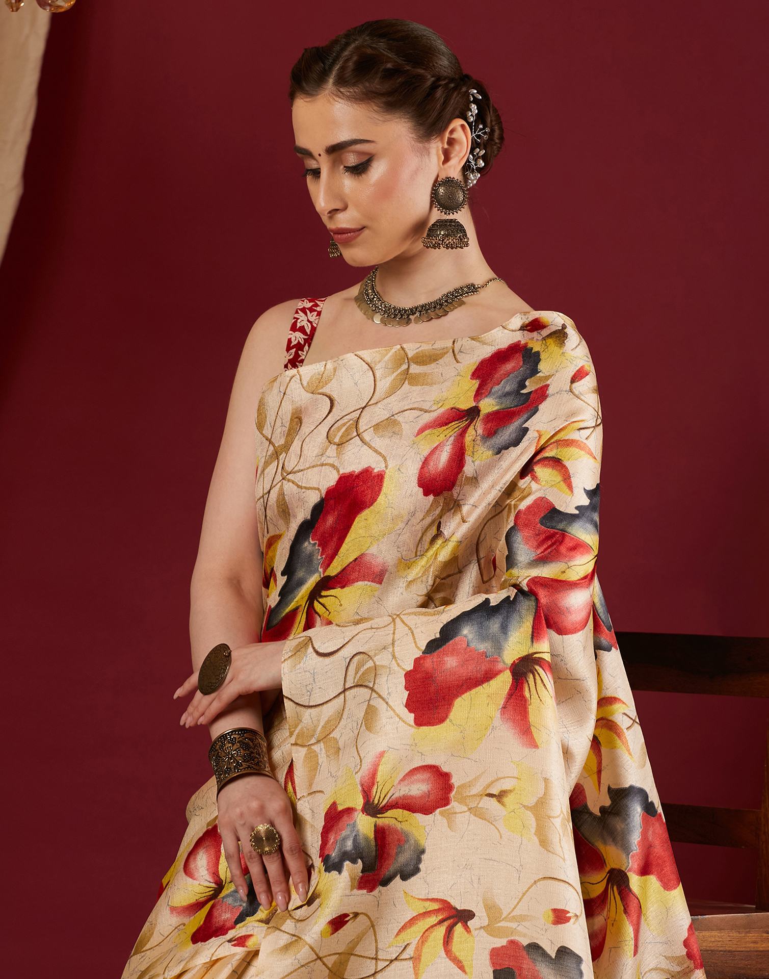 Dark Cream Cotton Blend Floral Printed Saree