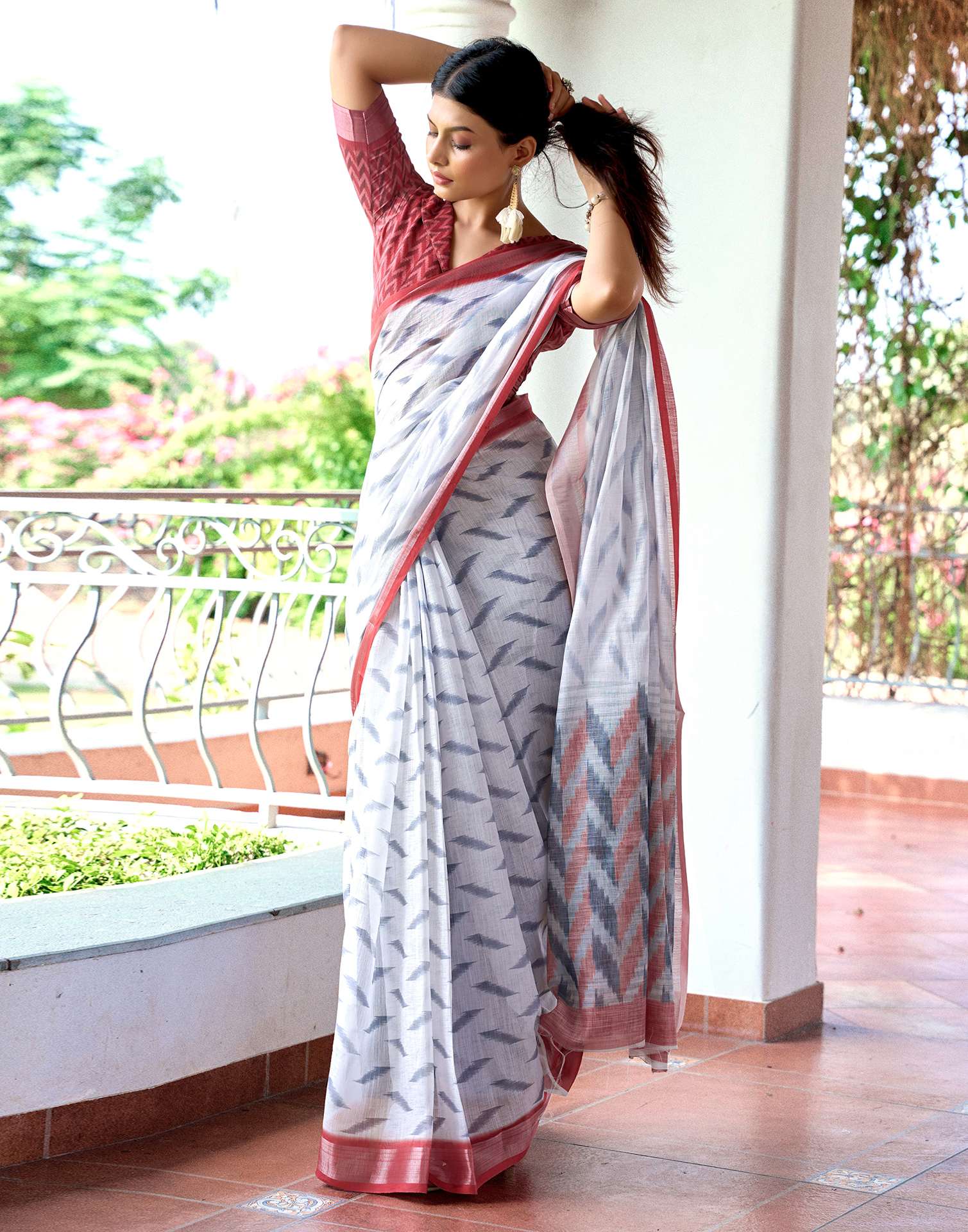 White Linen Ikkat Printed Saree