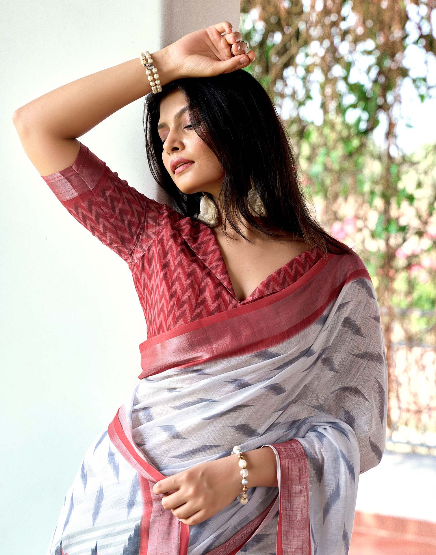 White Linen Ikkat Printed Saree