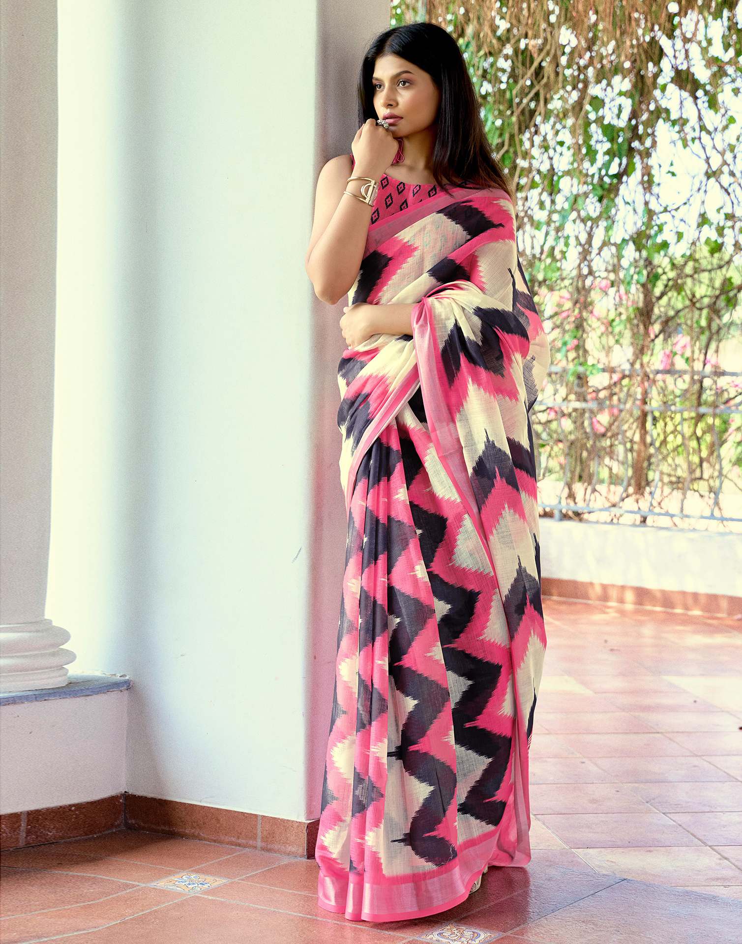 Off White Linen Ikkat Printed Saree