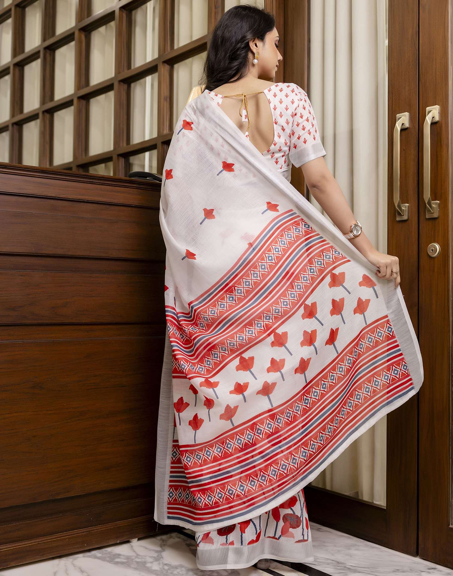 White Linen Floral Printed Saree